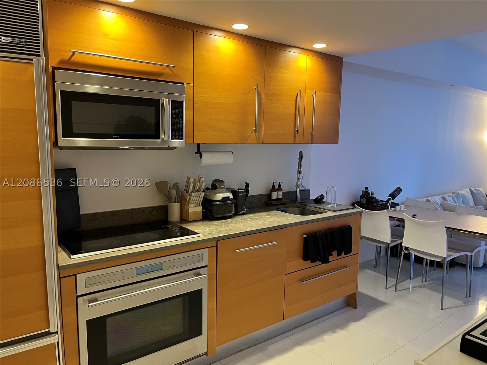 image Icon Brickell I3