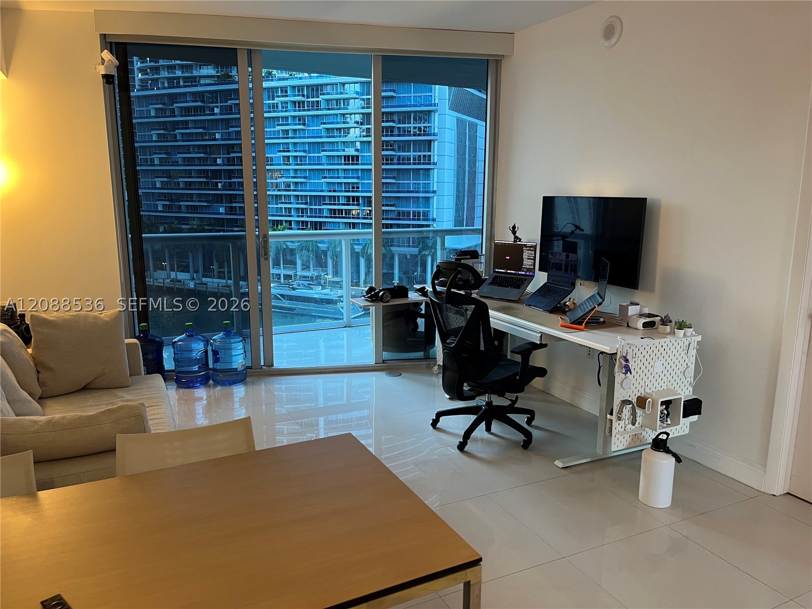 image Icon Brickell I4