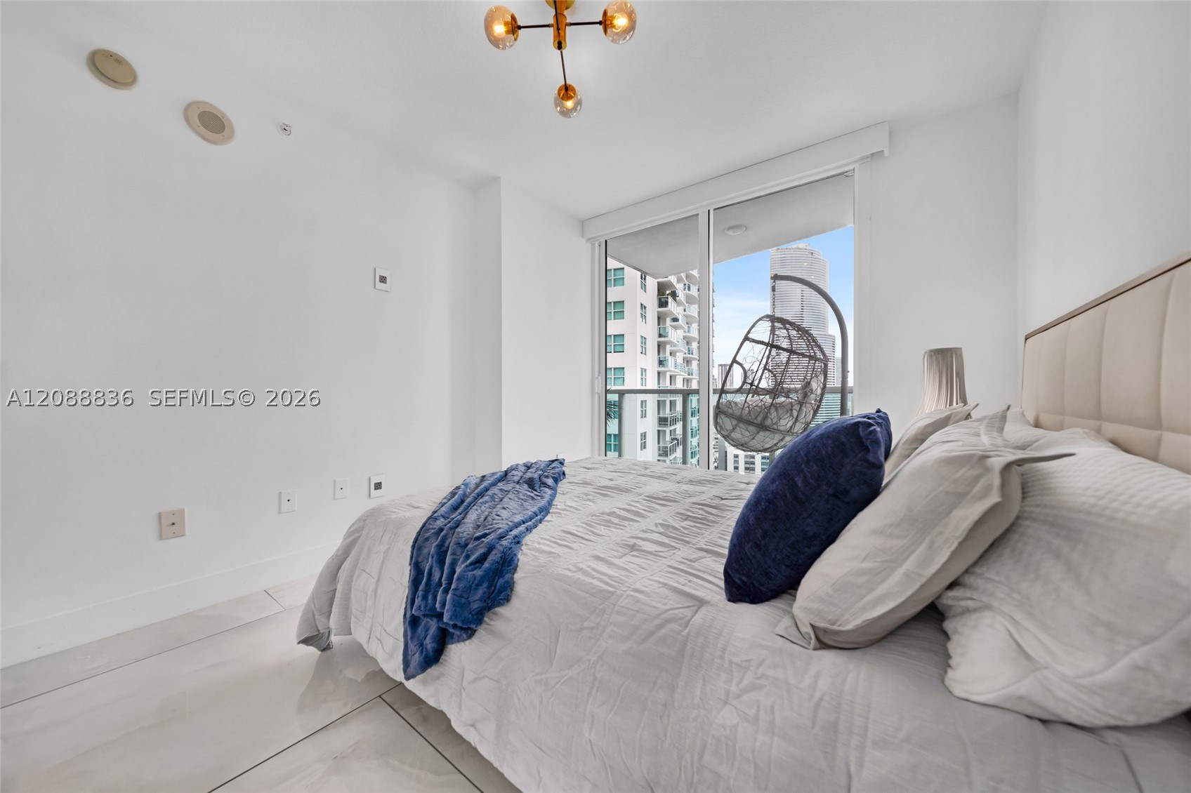 image Brickell on the River South10