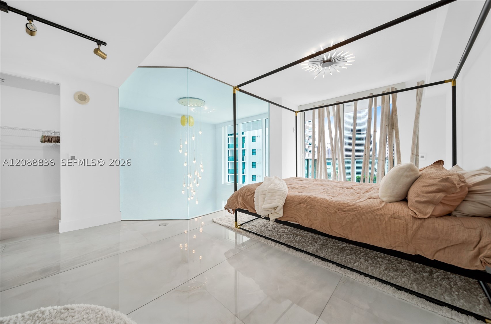 image Brickell on the River South15