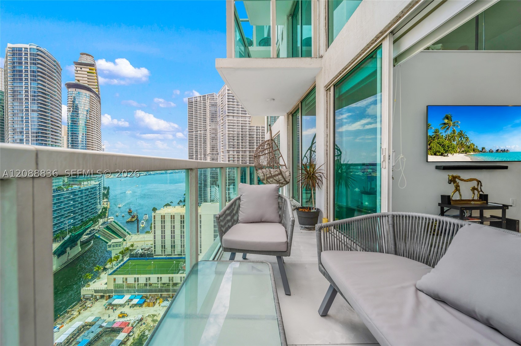 image Brickell on the River South27