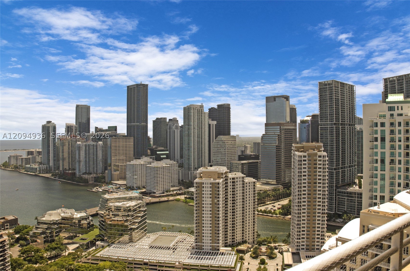 848 Brickell Key Dr #3905
