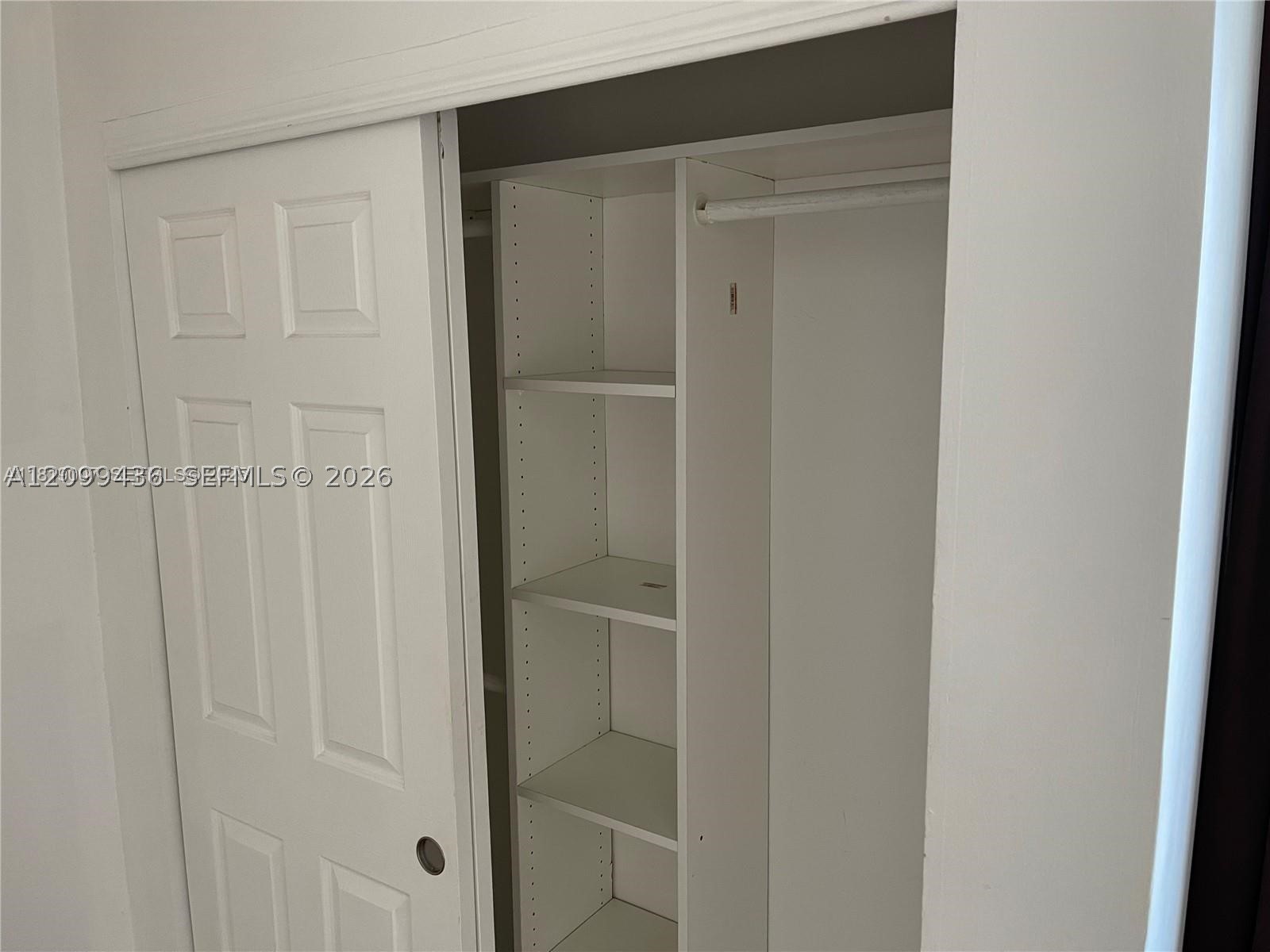 image Arlen House East15