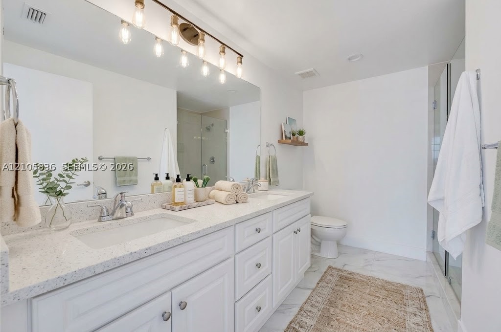 2475 Brickell Ave #704 Miami, FL 33129