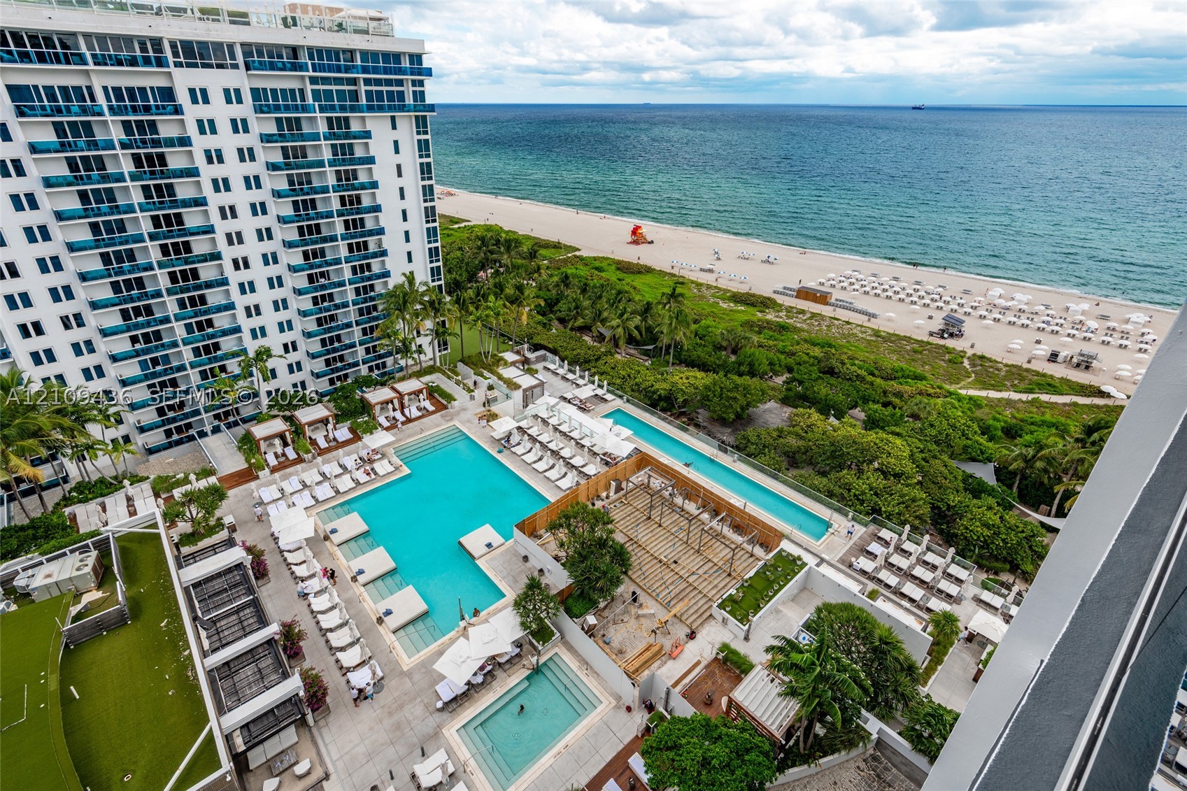 2301 Collins Ave #1615