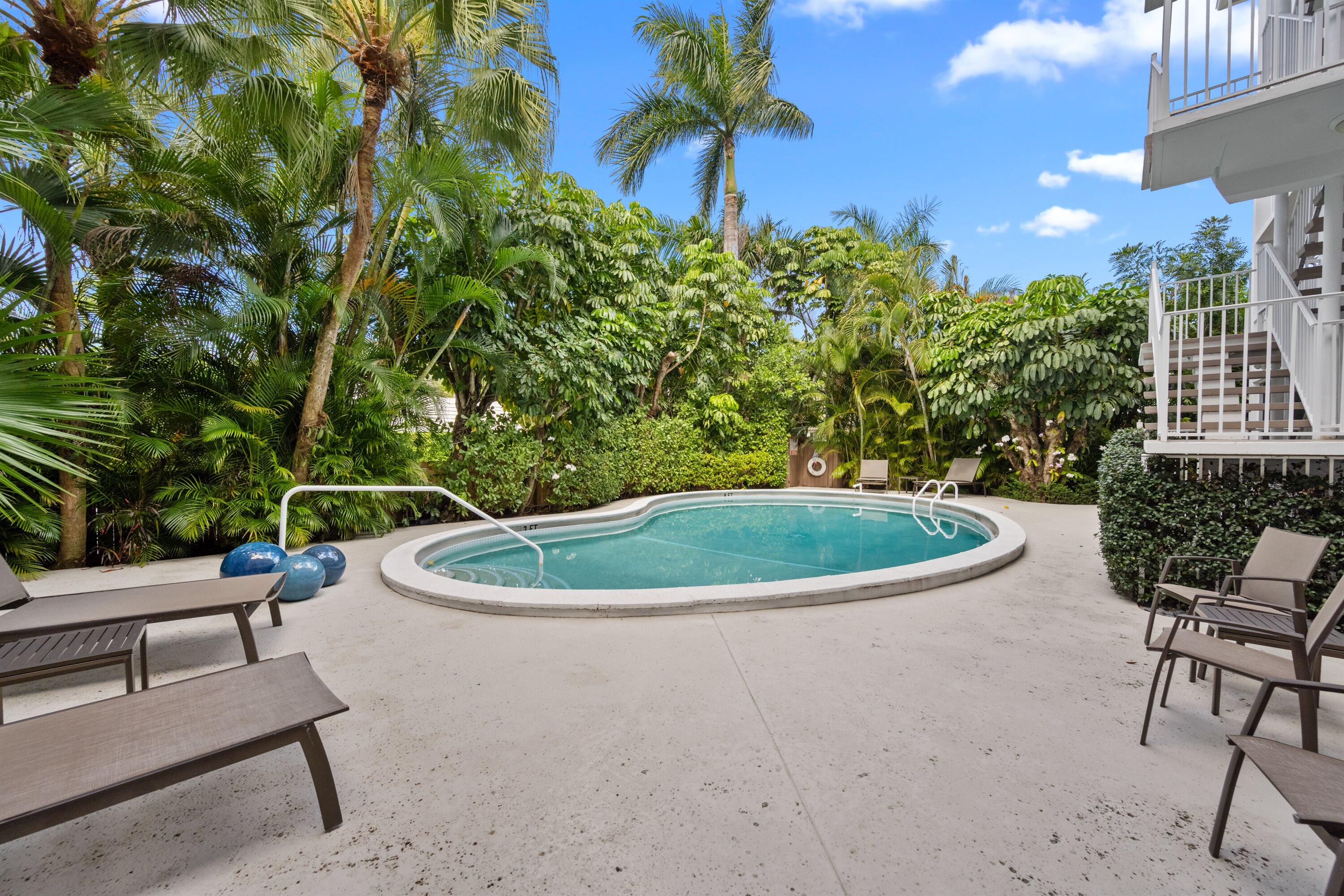 401 Peruvian #2010 Palm Beach, FL 33480