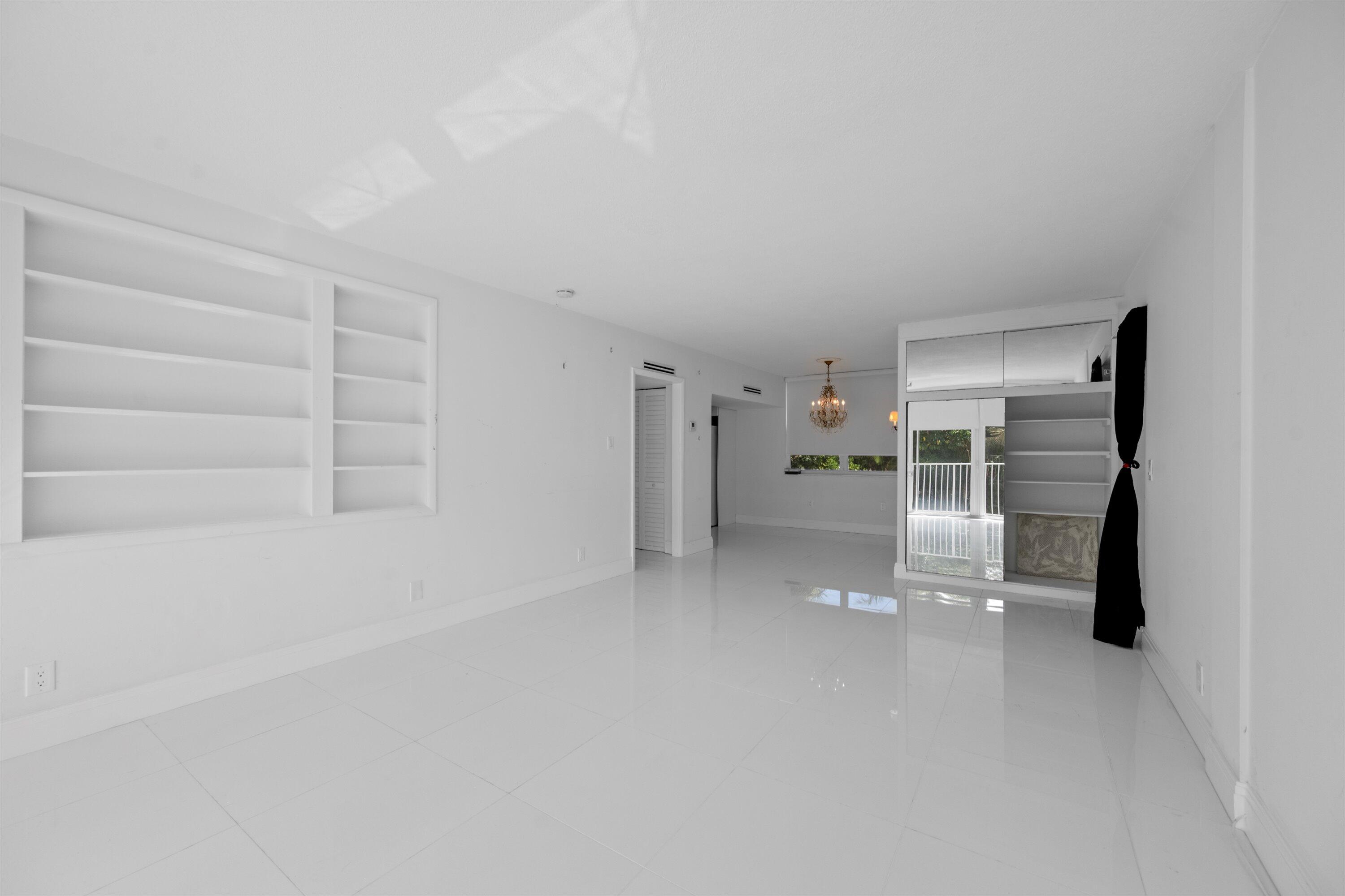 401 Peruvian #2010 Palm Beach, FL 33480