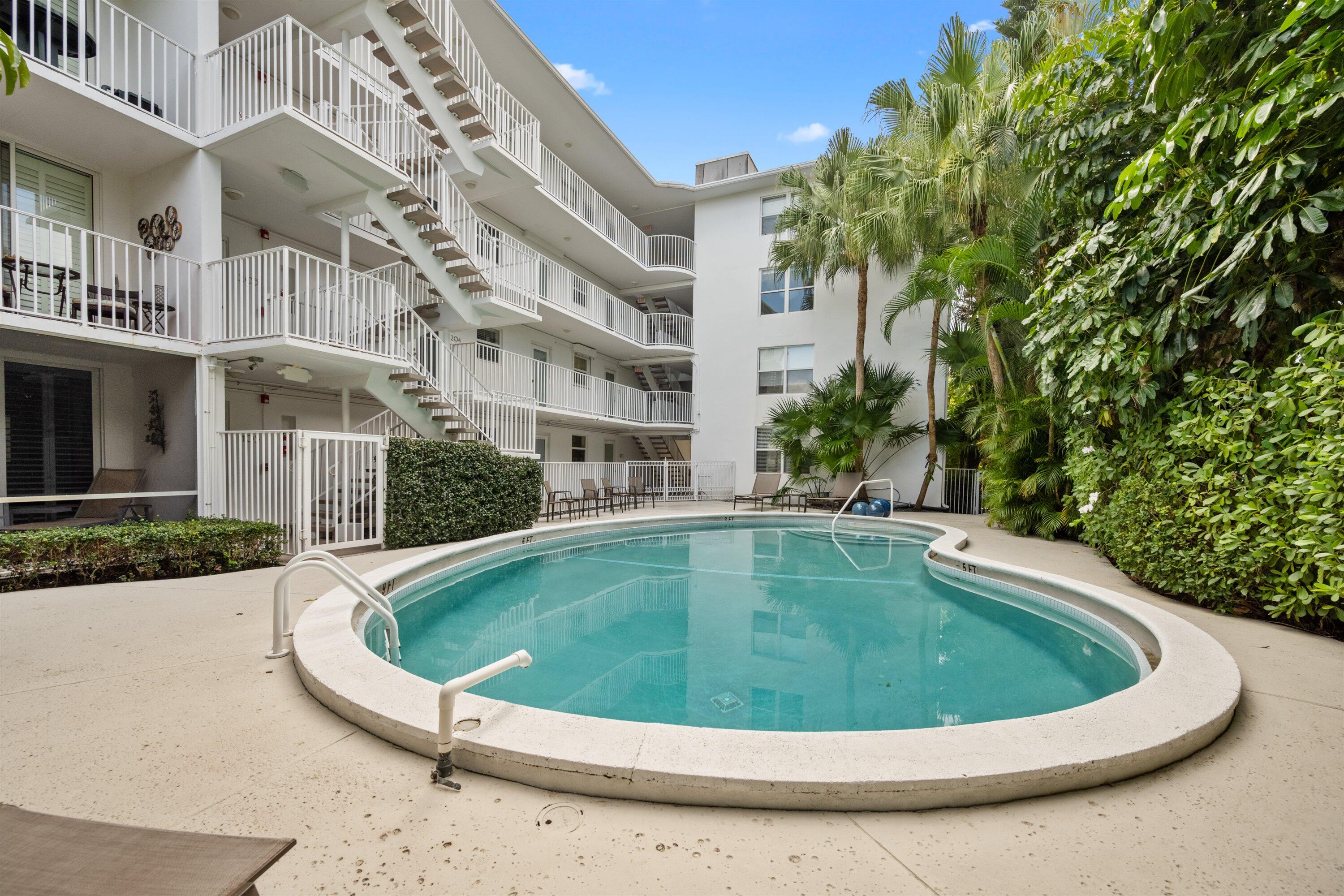 401 Peruvian #2010 Palm Beach, FL 33480