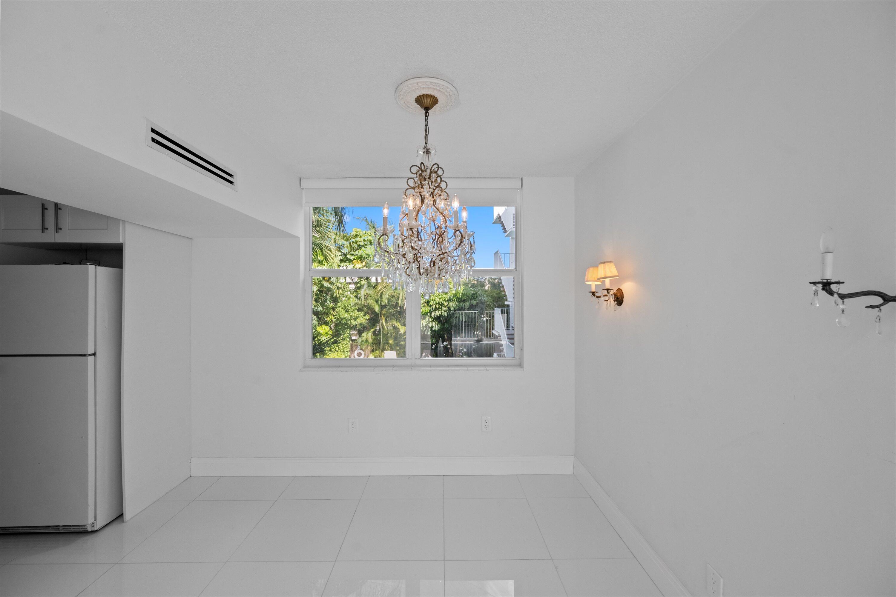 401 Peruvian #2010 Palm Beach, FL 33480