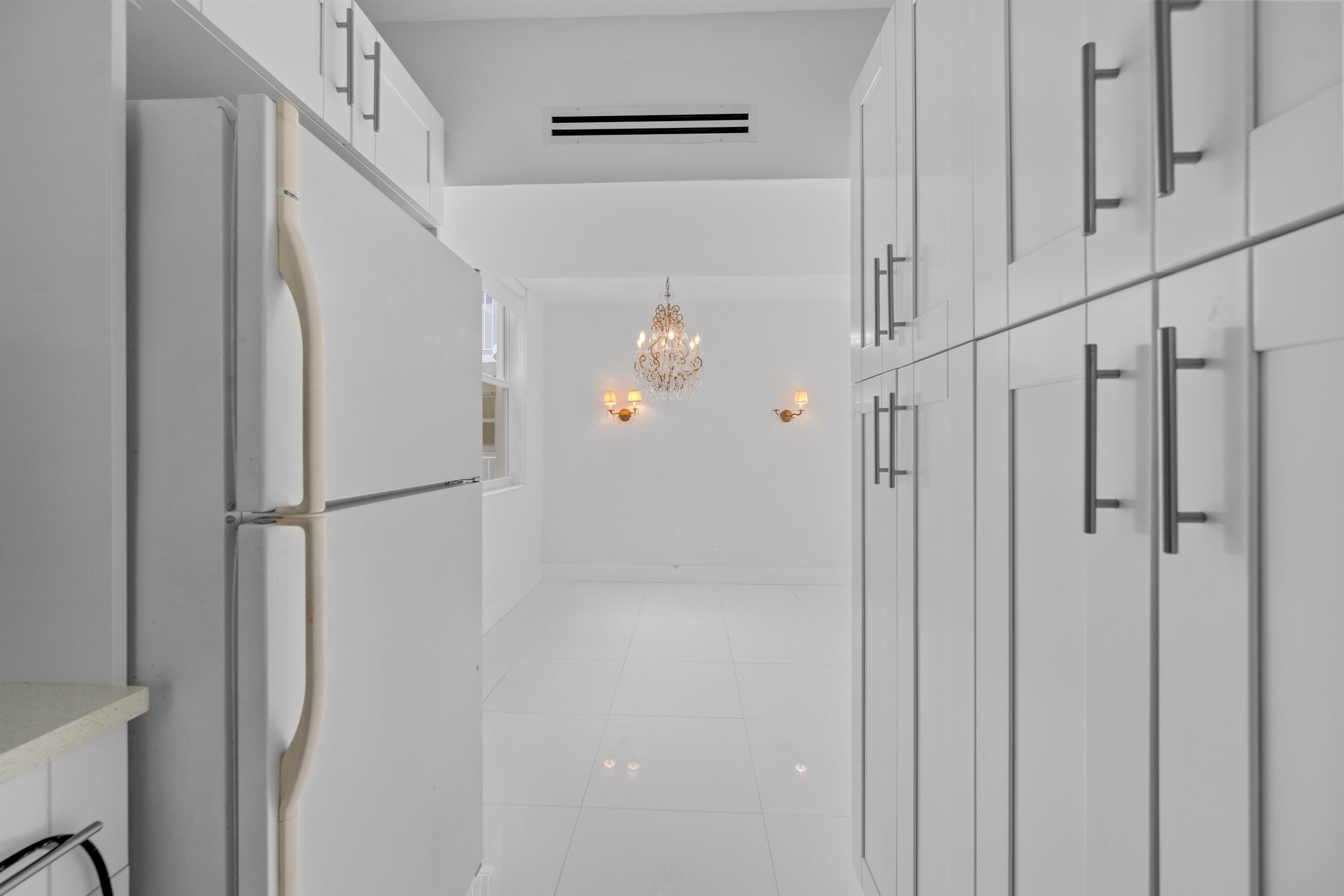 401 Peruvian #2010 Palm Beach, FL 33480