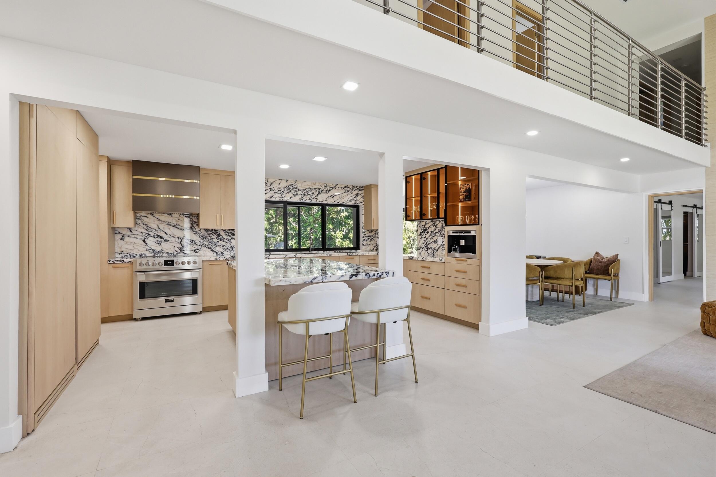 342 N Fairway Tequesta, FL 33469