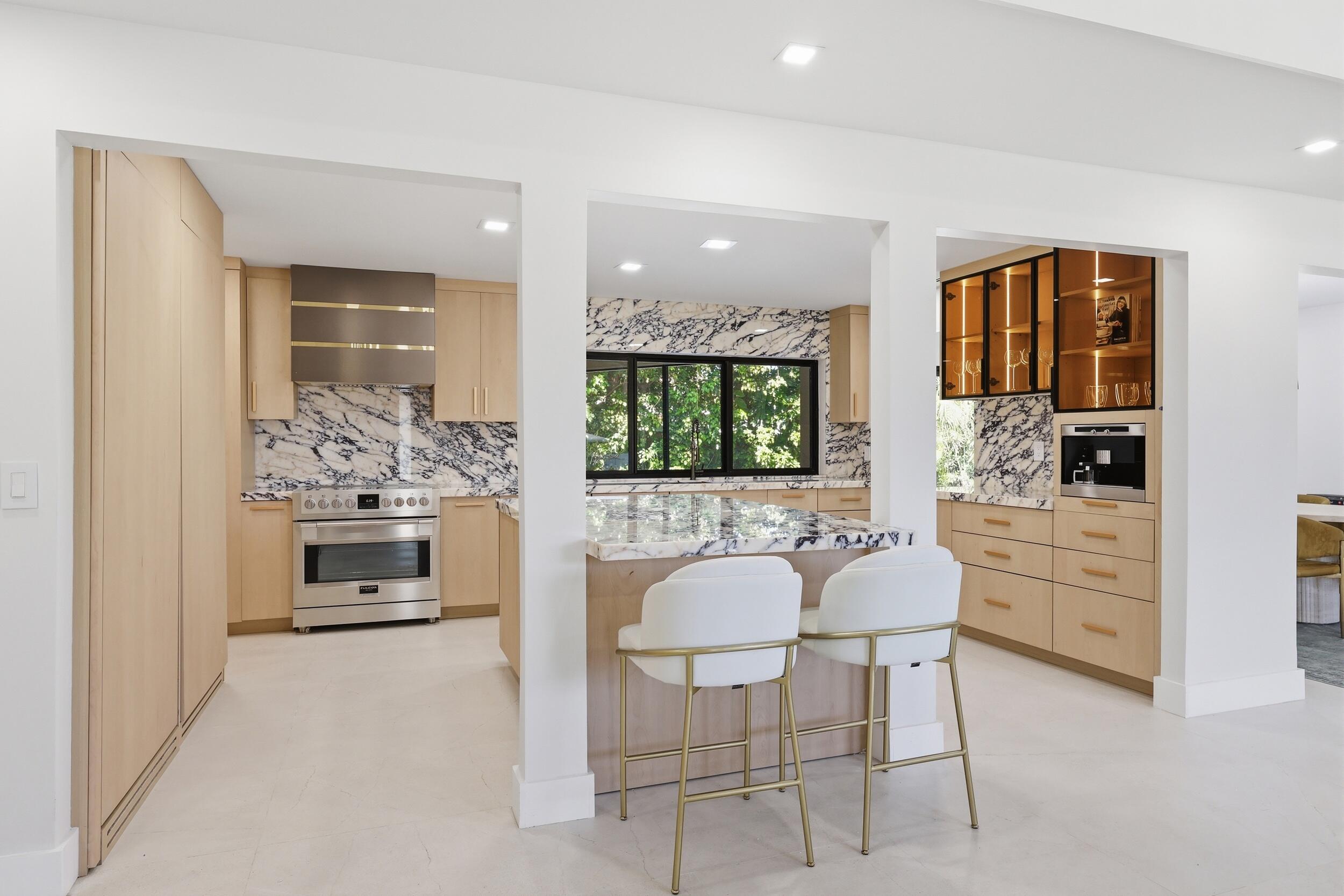 342 N Fairway Tequesta, FL 33469