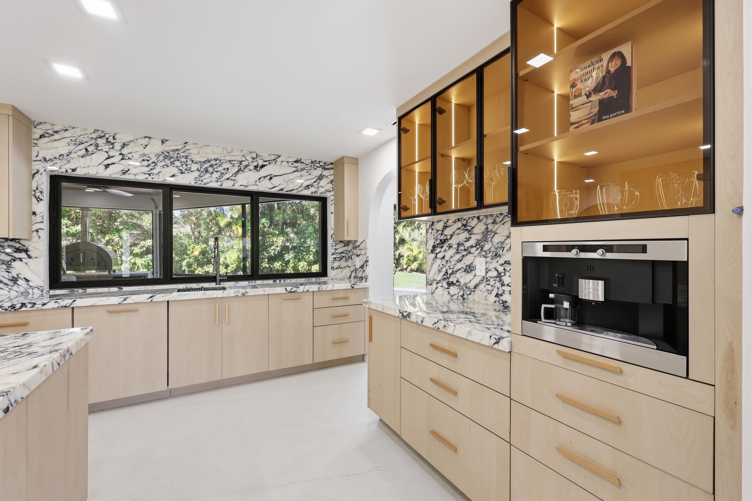 342 N Fairway Tequesta, FL 33469