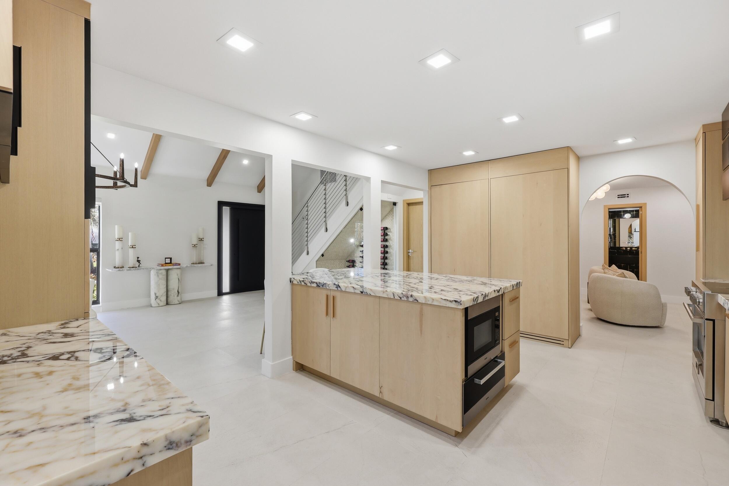 342 N Fairway Tequesta, FL 33469