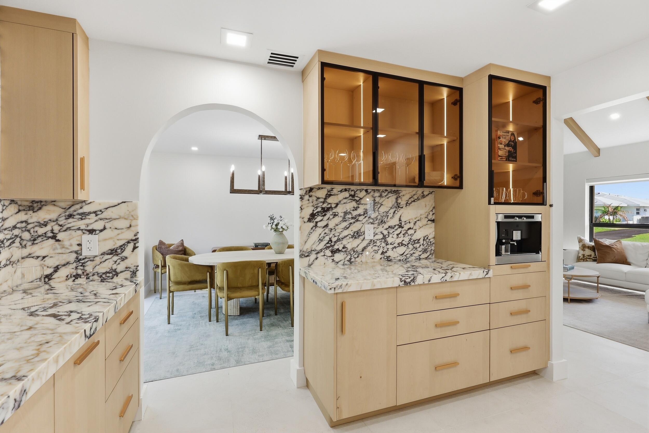 342 N Fairway Tequesta, FL 33469