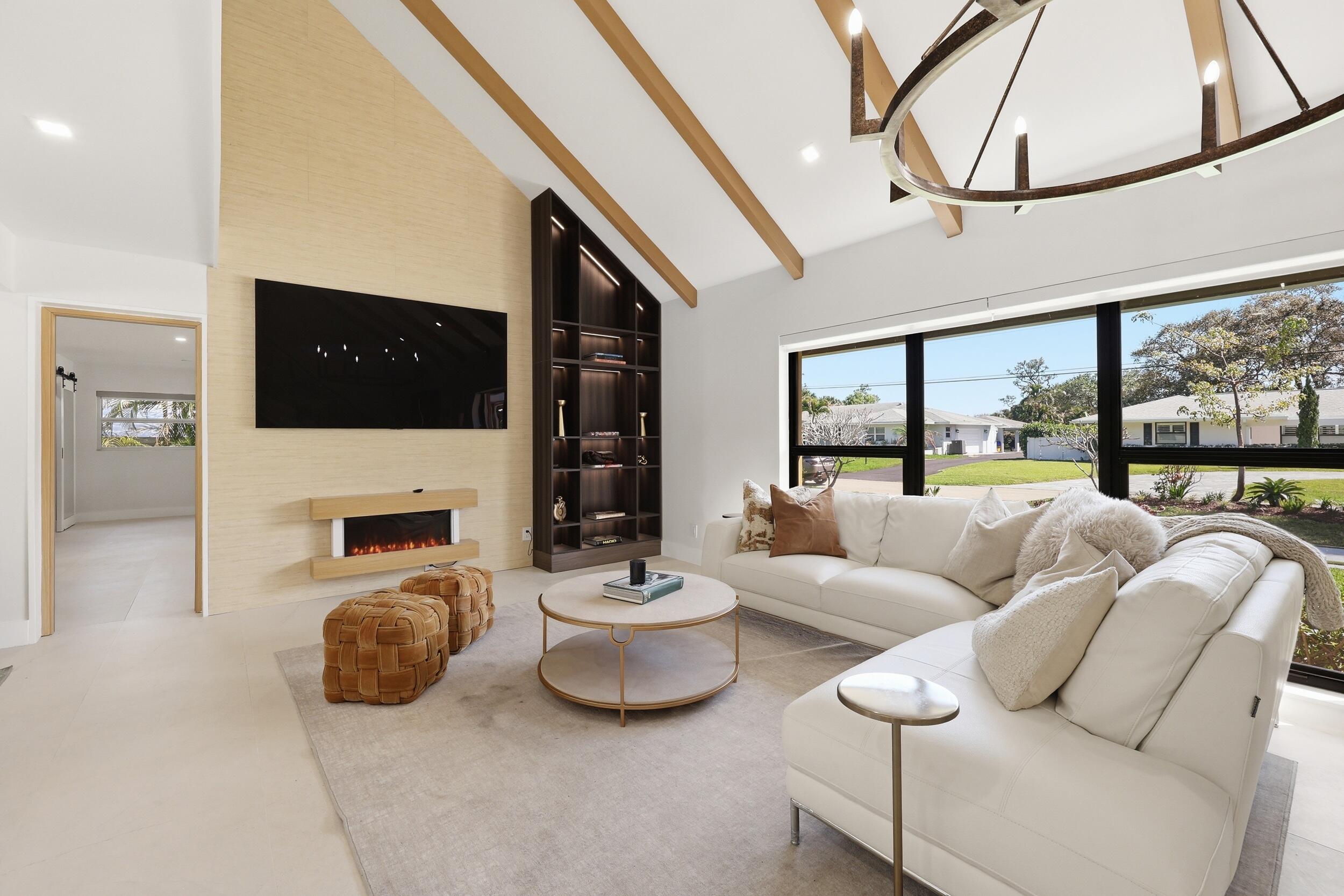 342 N Fairway Tequesta, FL 33469