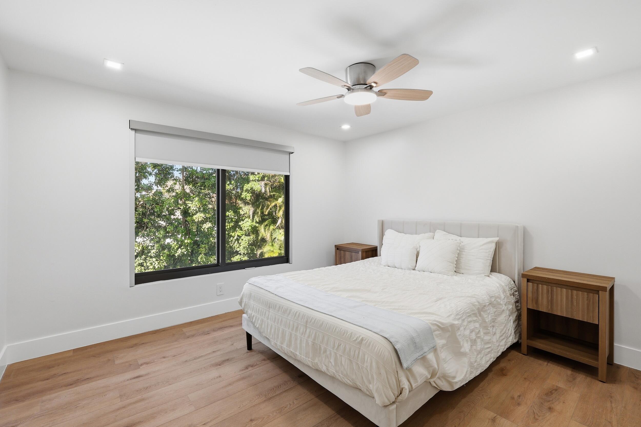 342 N Fairway Tequesta, FL 33469