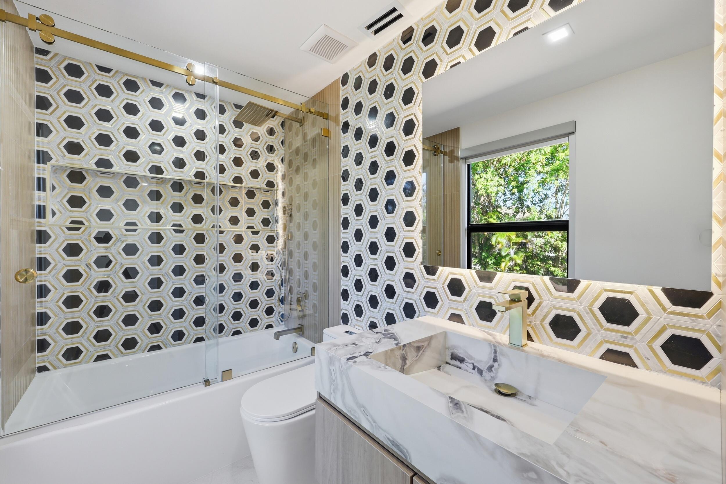 342 N Fairway Tequesta, FL 33469