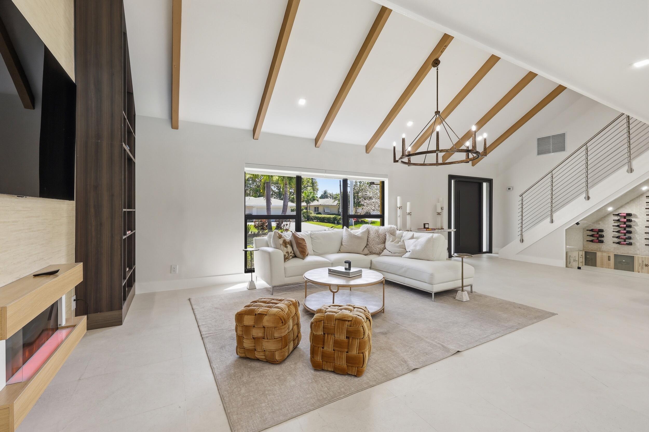 342 N Fairway Tequesta, FL 33469