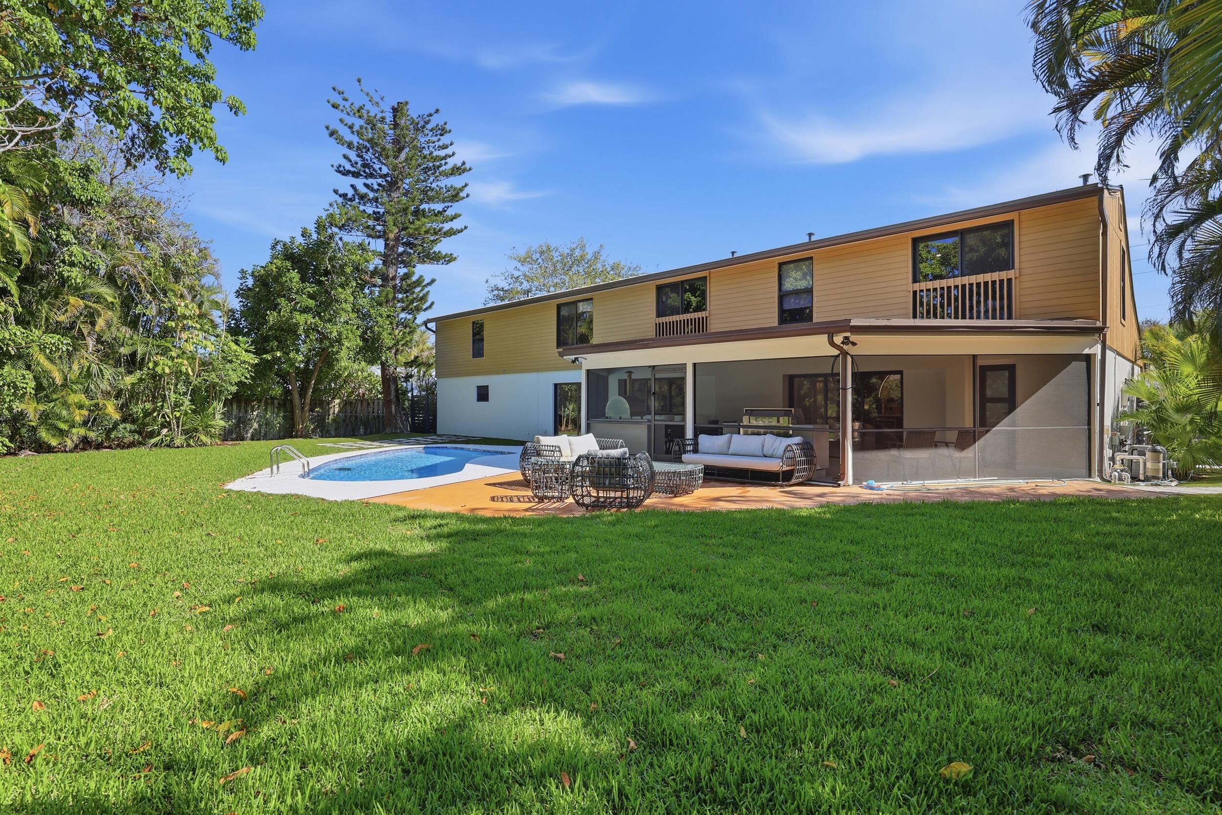 342 N Fairway Tequesta, FL 33469