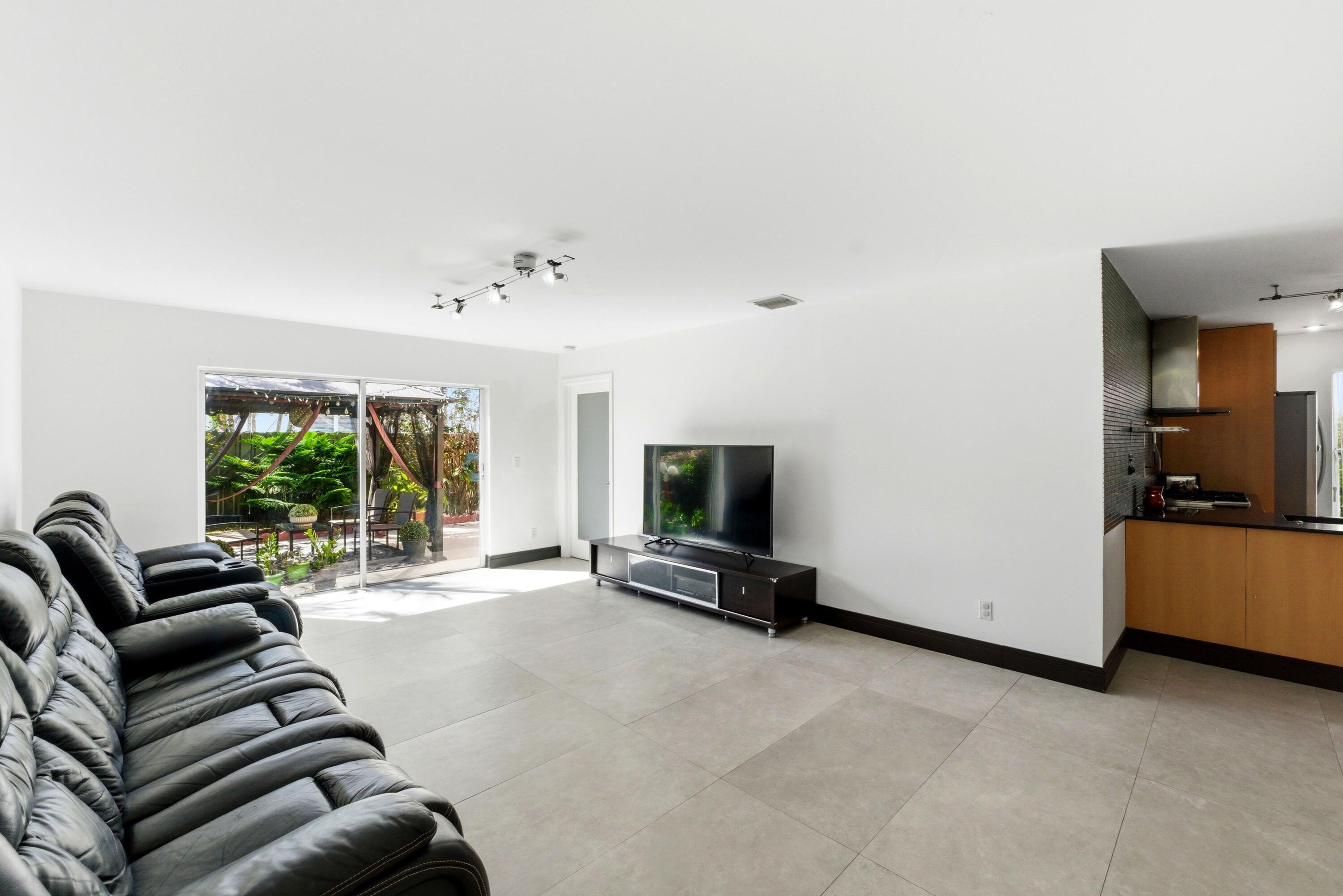 17318 SW 22nd Miramar, FL 33029