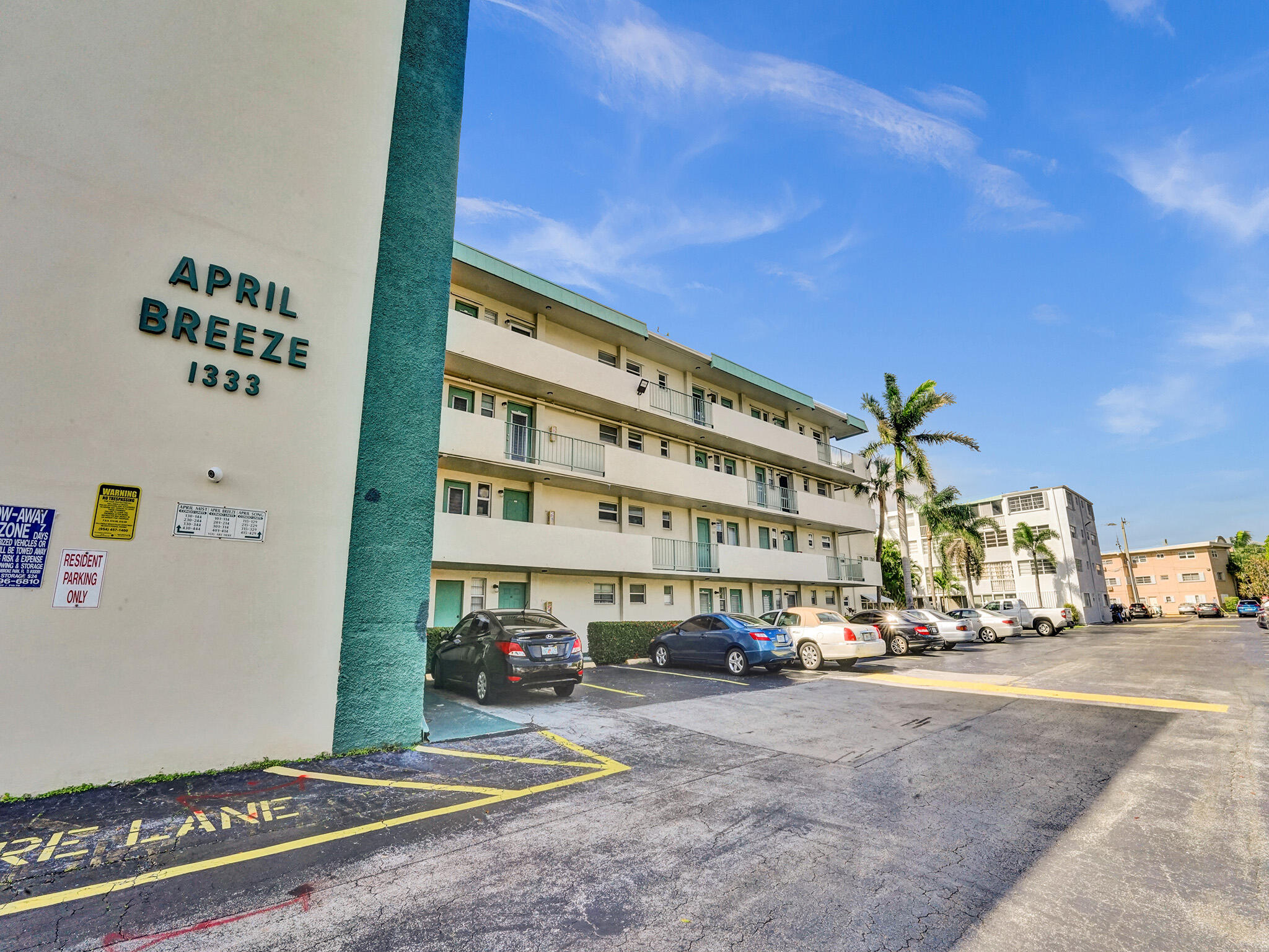 1333 E Hallandale Bch #302