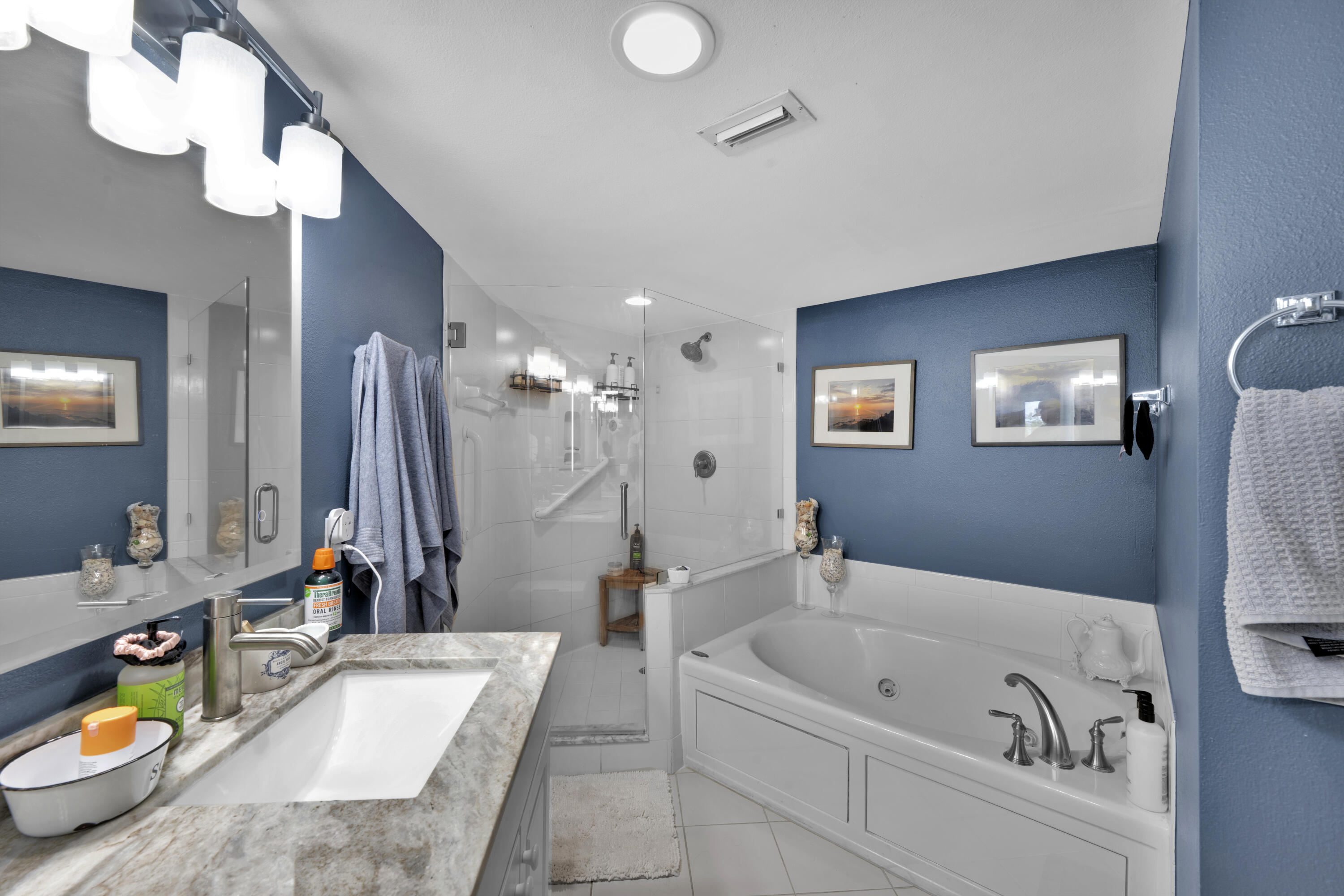 2880 NE 14th St #413 Pompano Beach, FL 33062