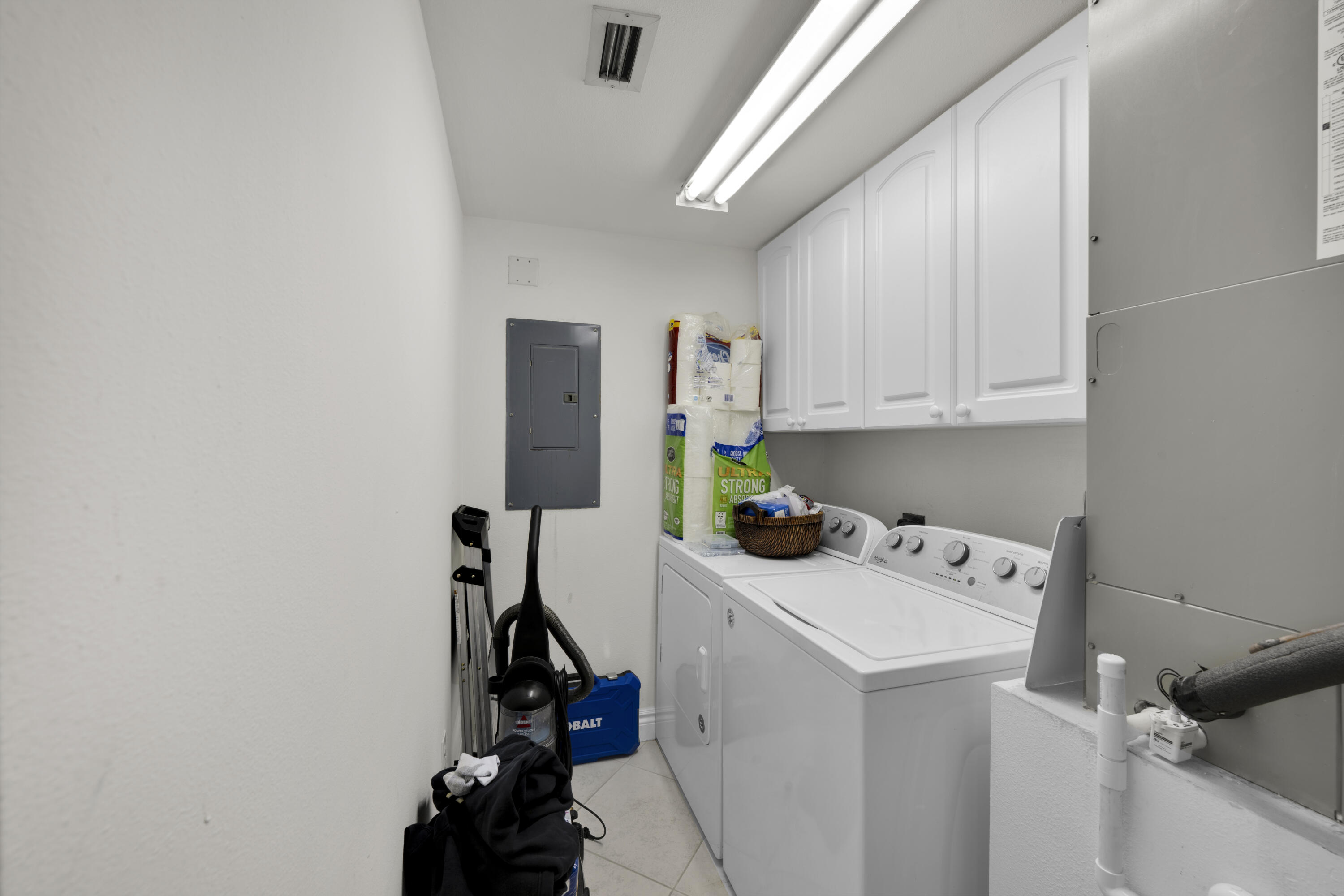 2880 NE 14th St #413 Pompano Beach, FL 33062