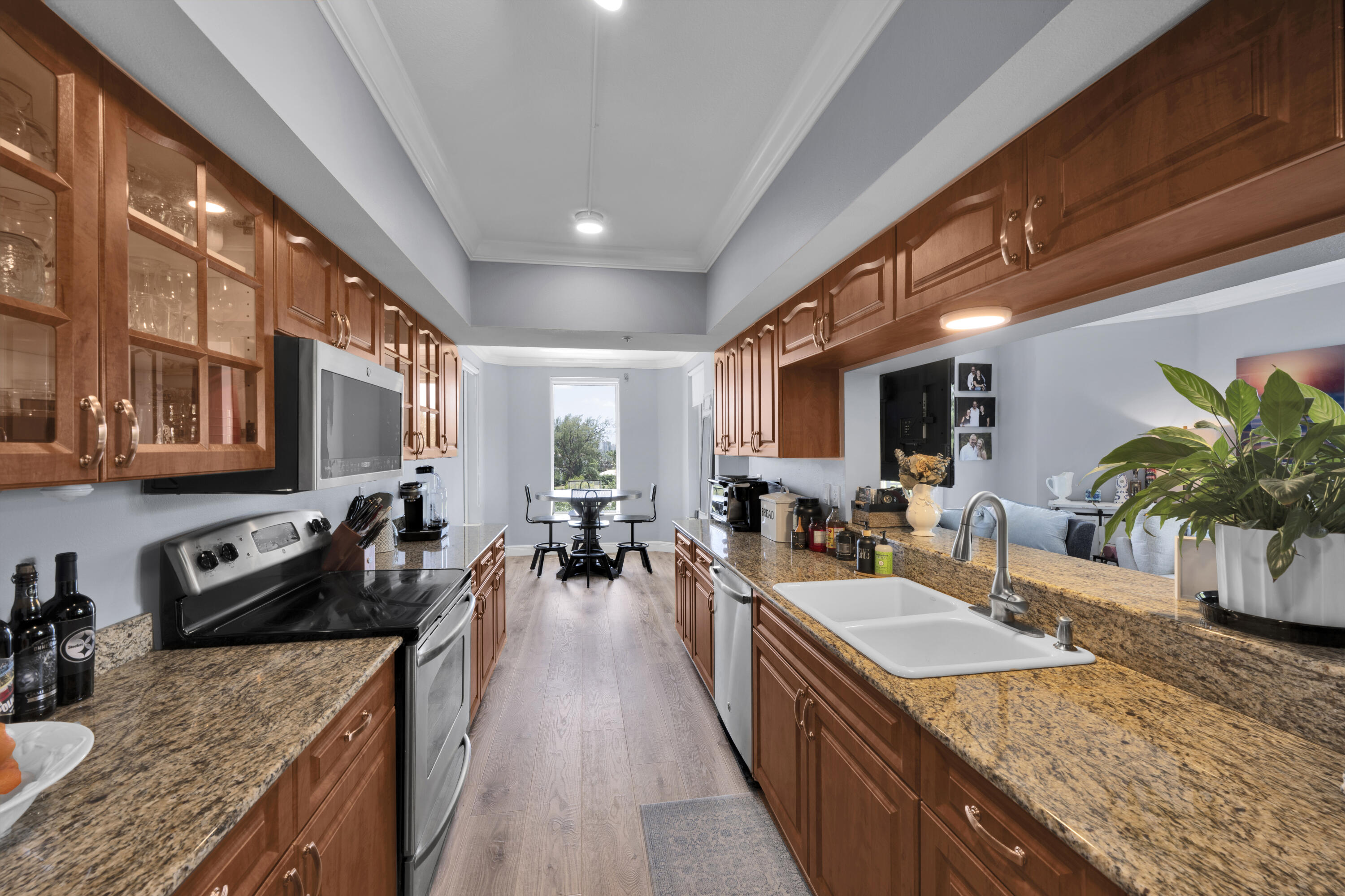 2880 NE 14th St #413 Pompano Beach, FL 33062