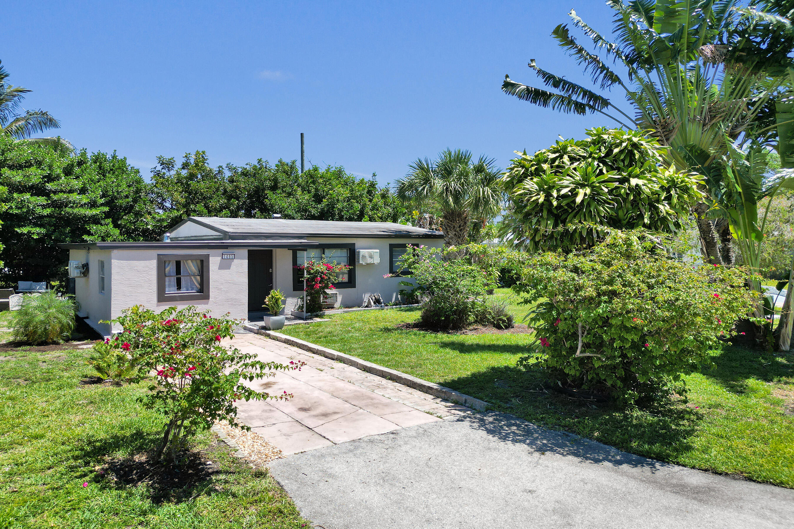 1465 NE 27th