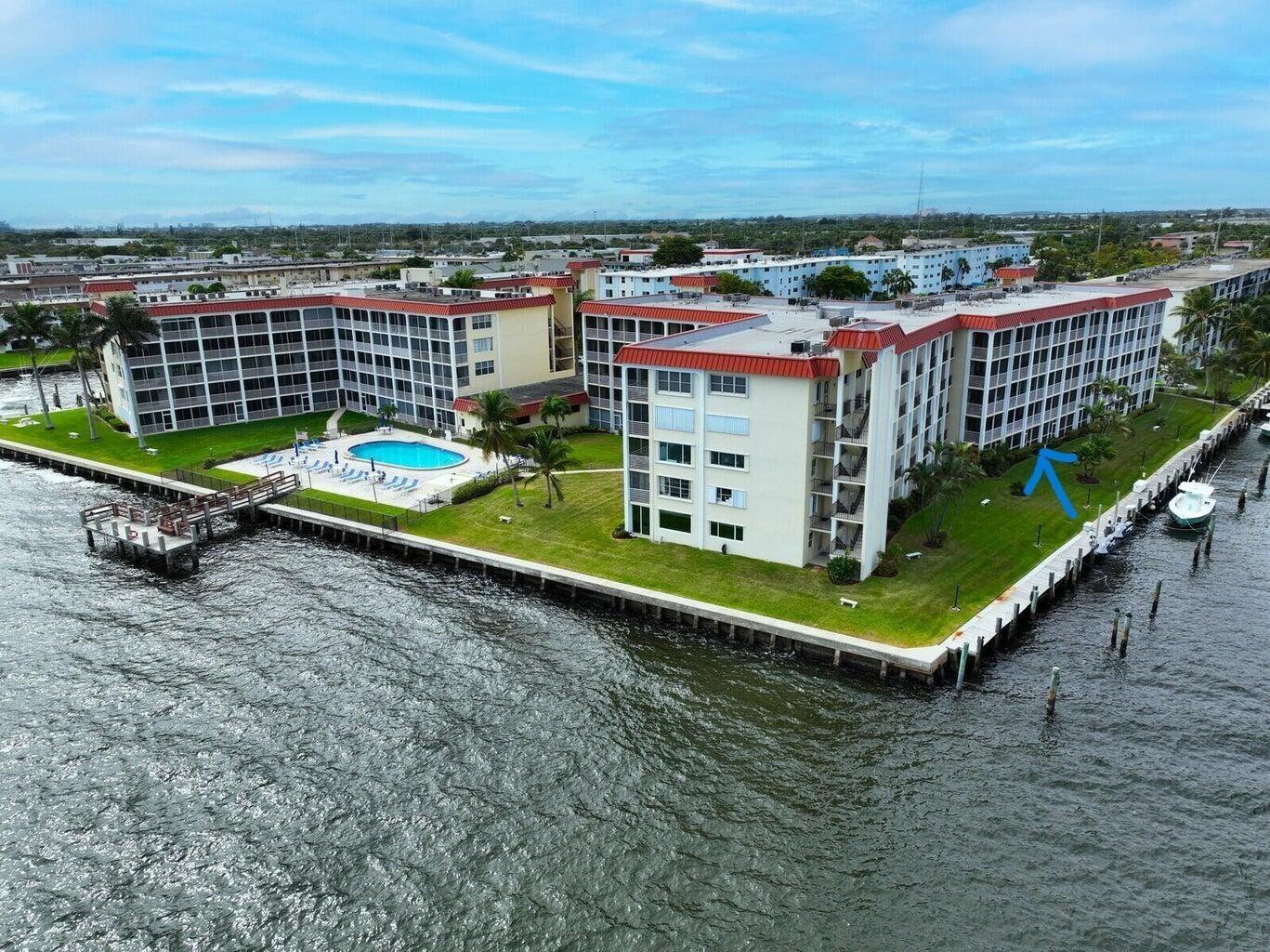 105 Paradise Harbour #108
