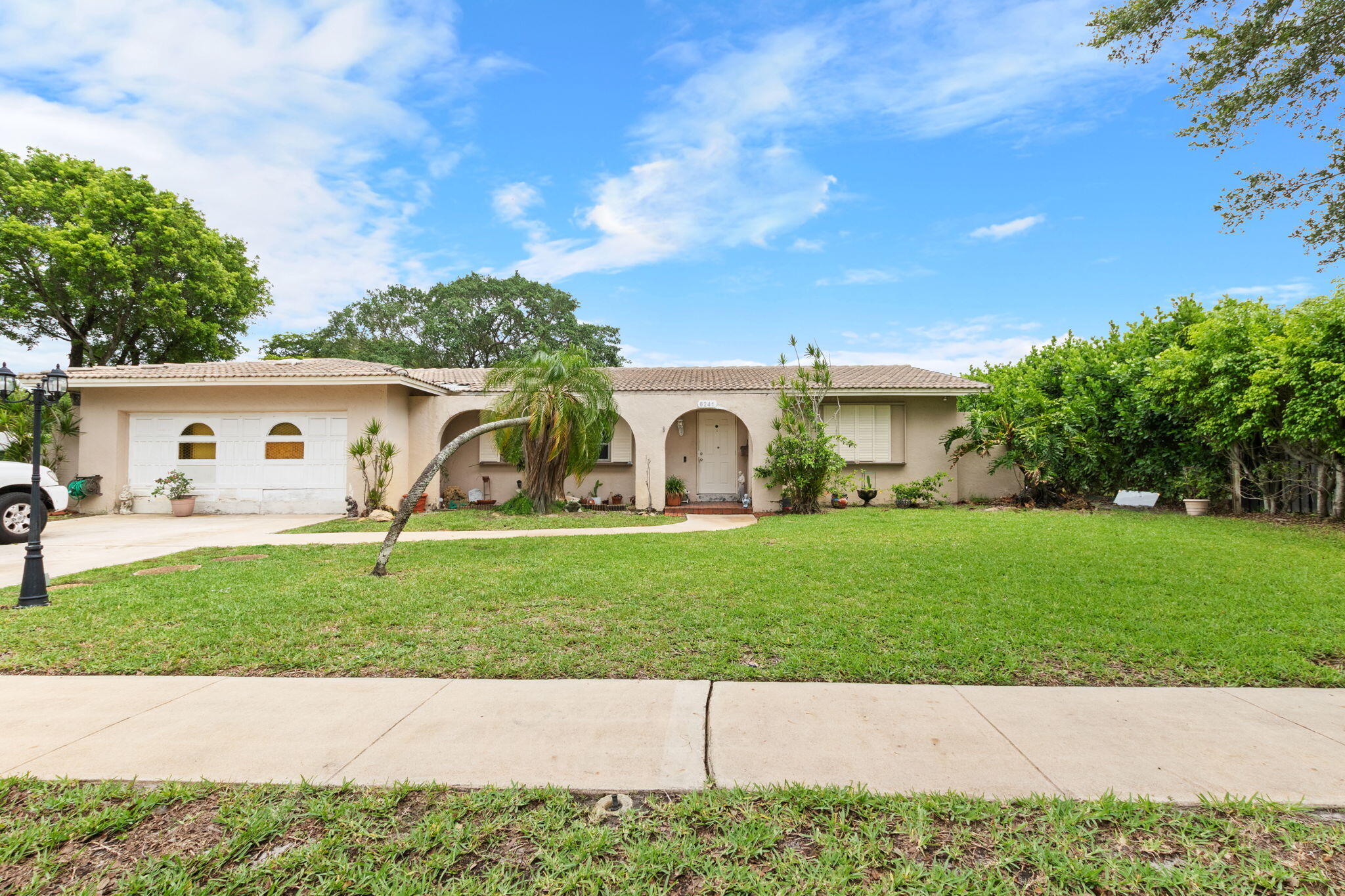 6241 SW 14th Plantation, FL 33317