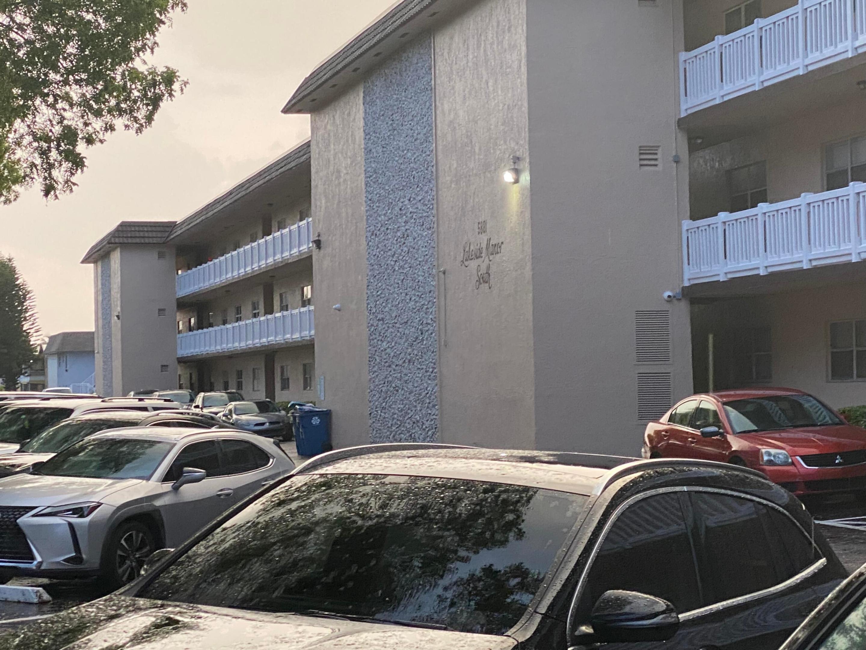 5881 NW 16th #Unit 118