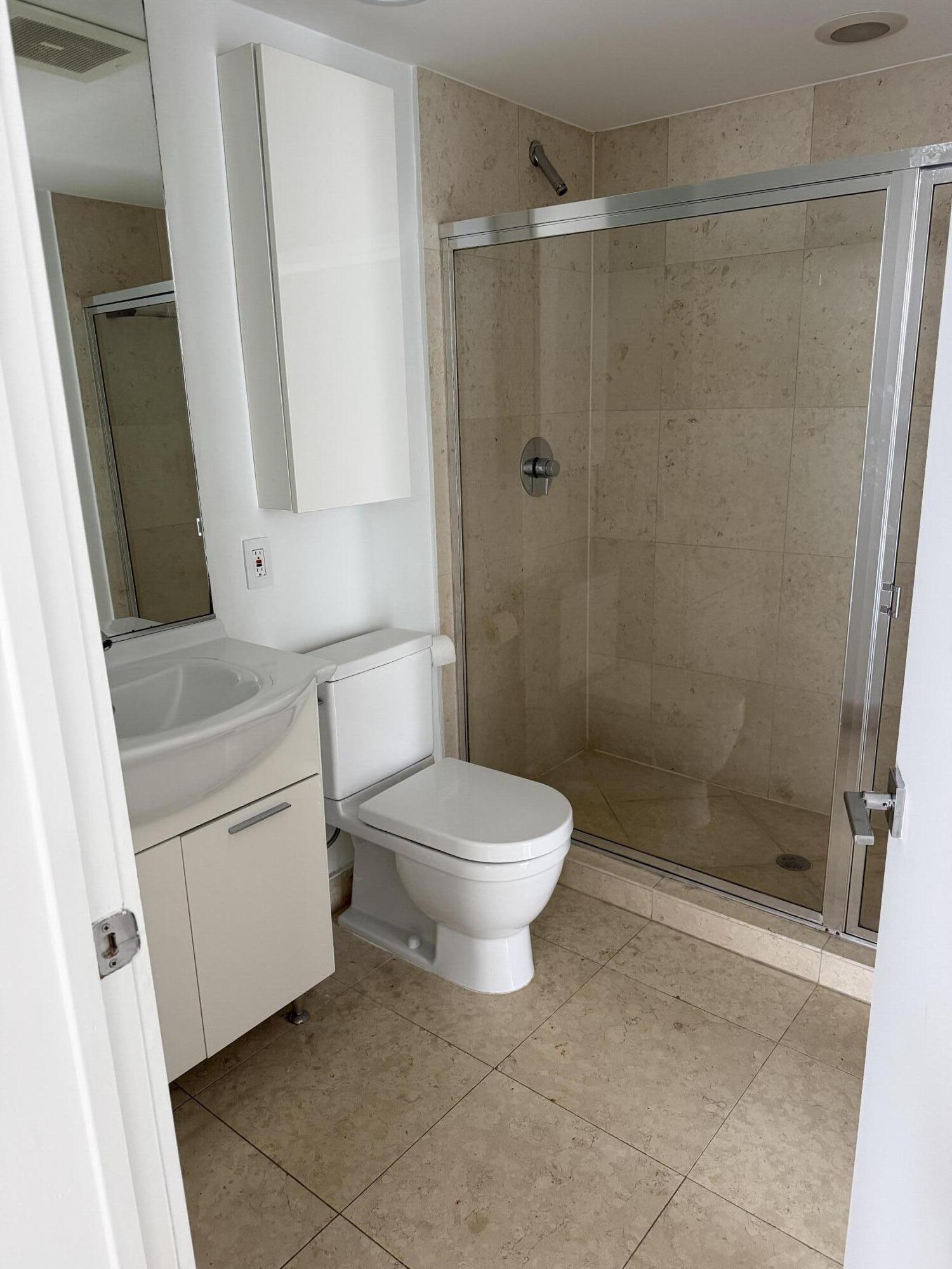 475 Brickell #4615 Miami, FL 33131