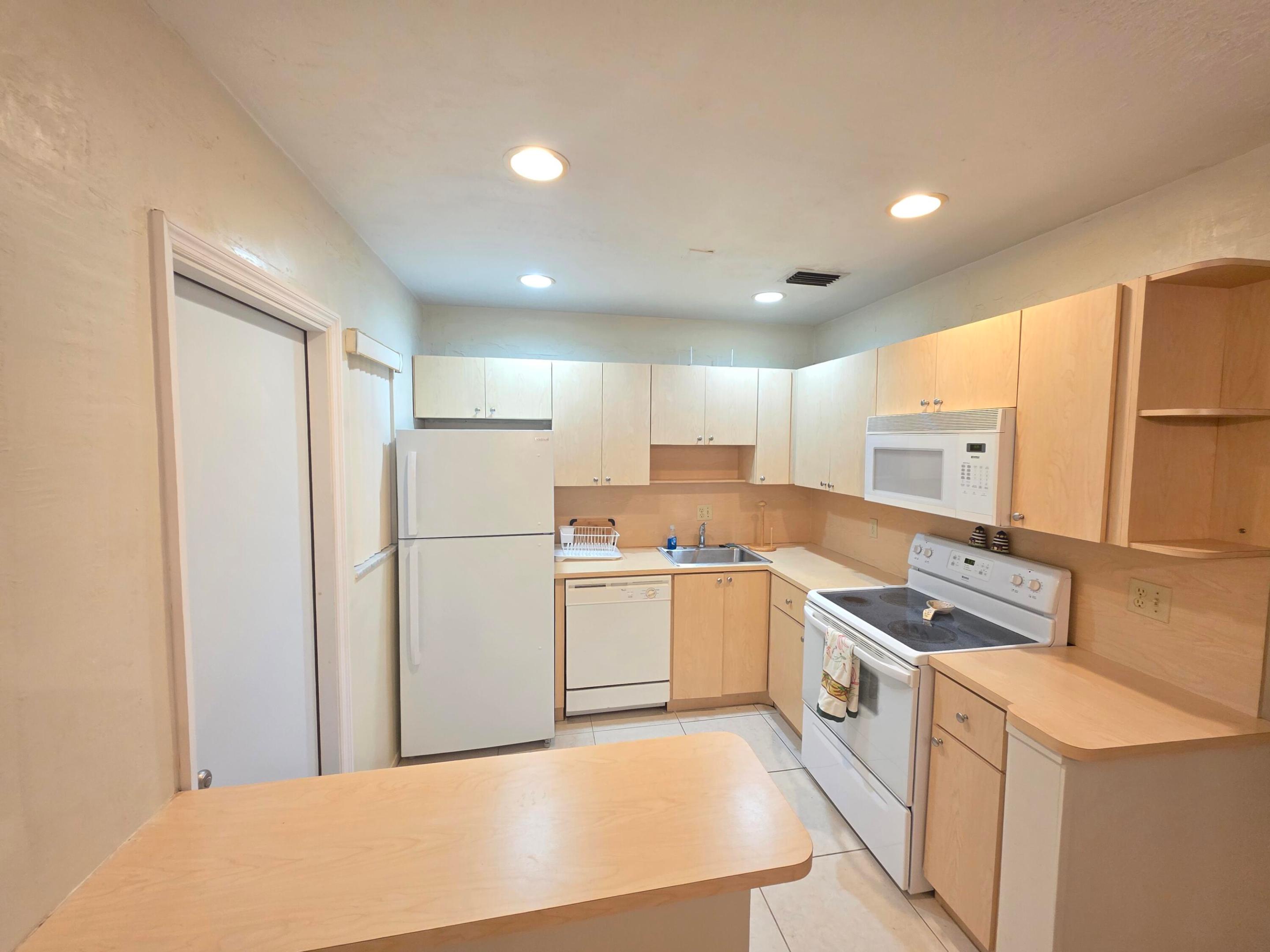 700 Layne Blvd #318B