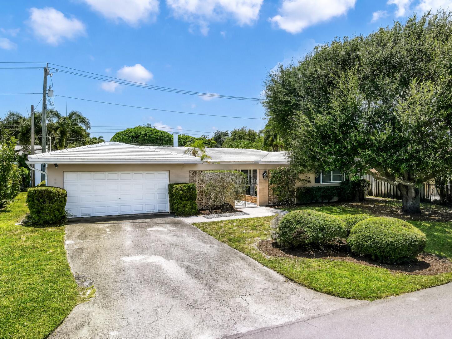 2610 NE 40th