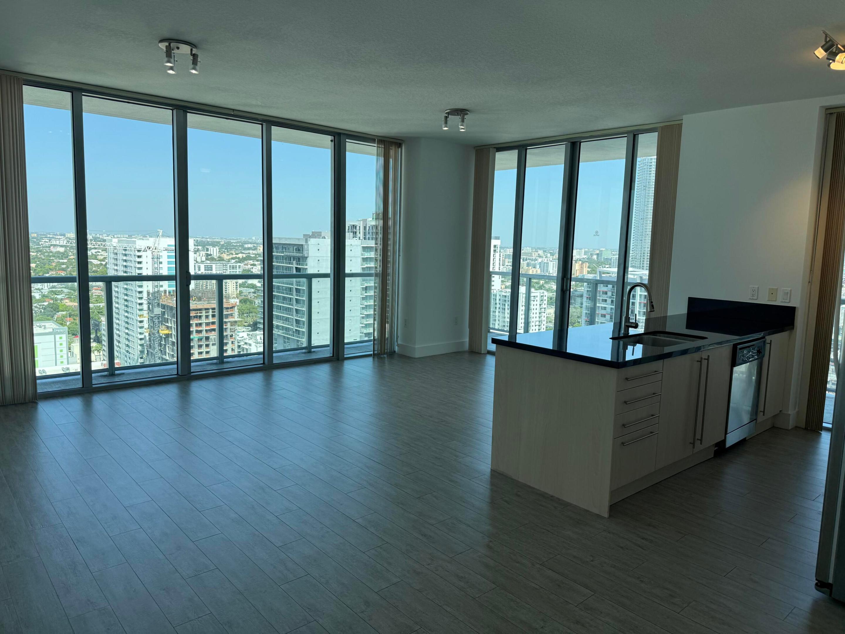 image Axis on Brickell South0