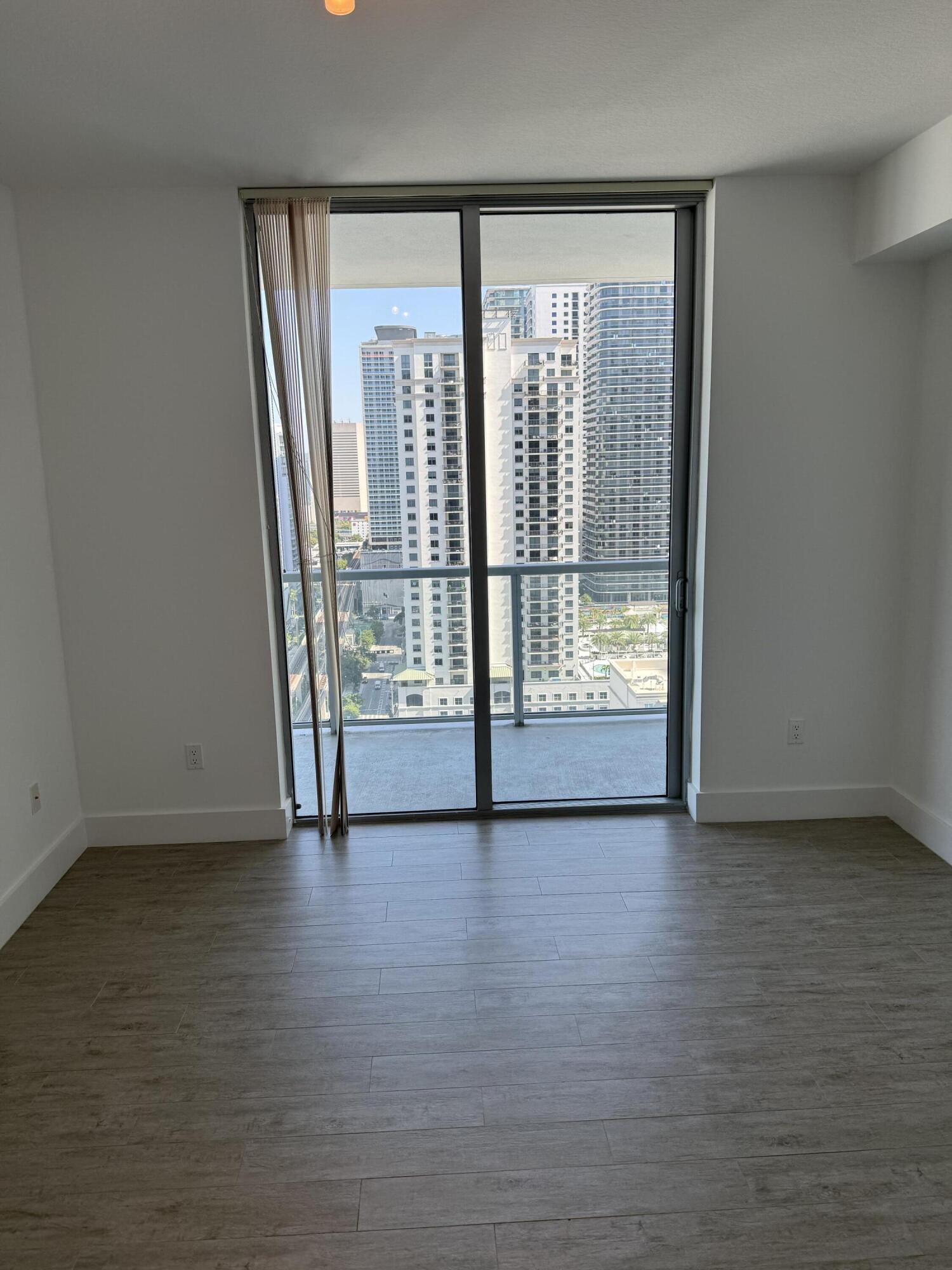 image Axis on Brickell South13