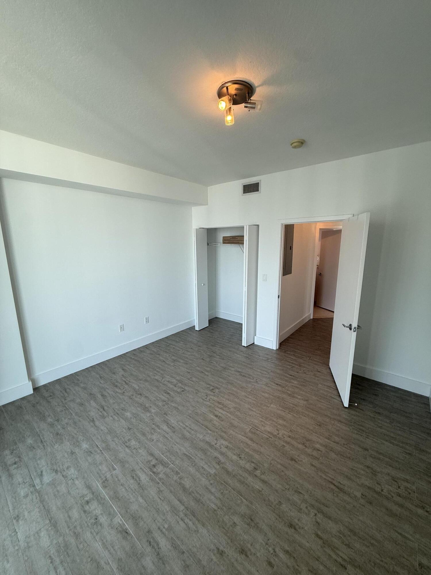 image Axis on Brickell South15