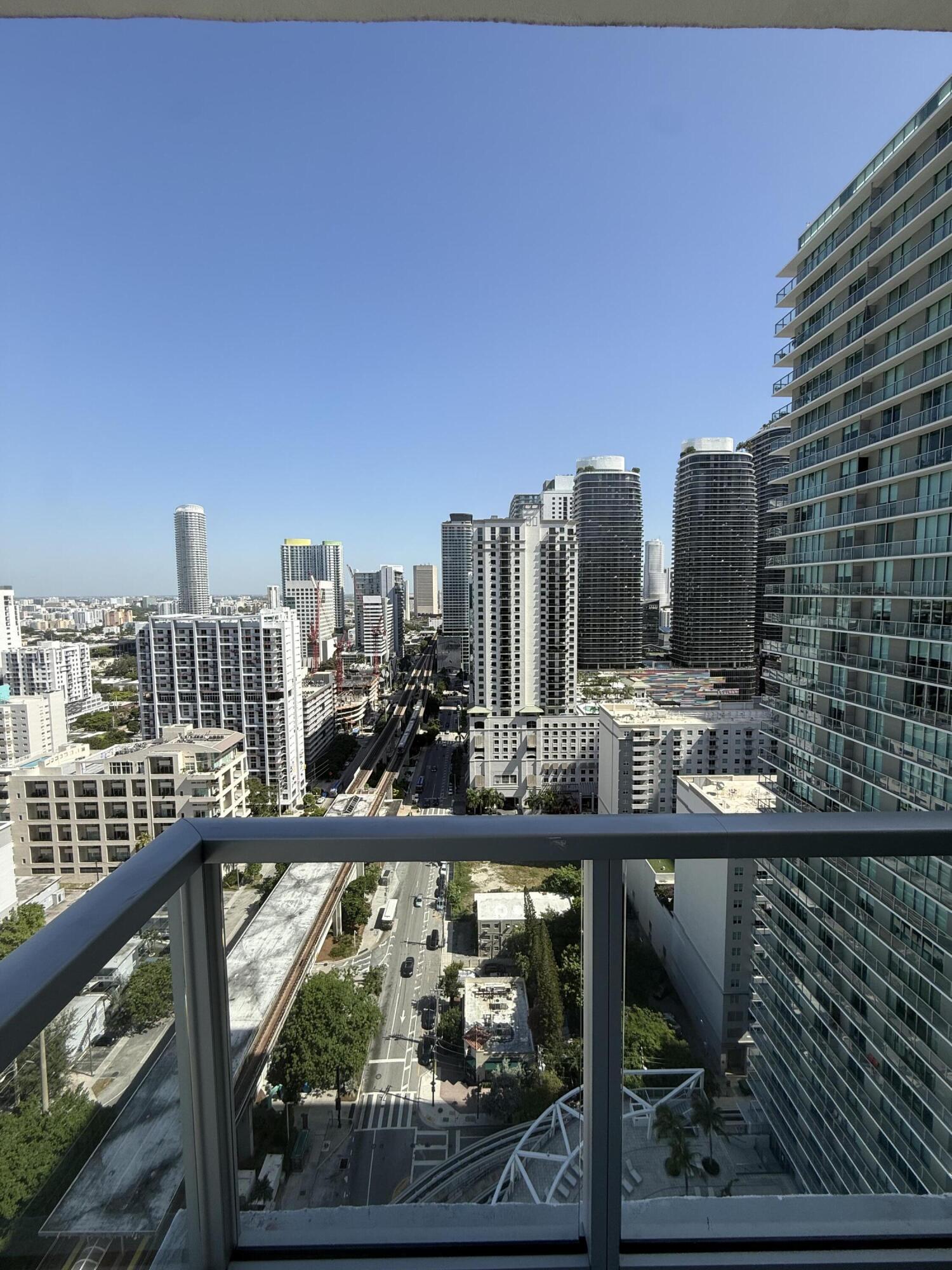 image Axis on Brickell South21