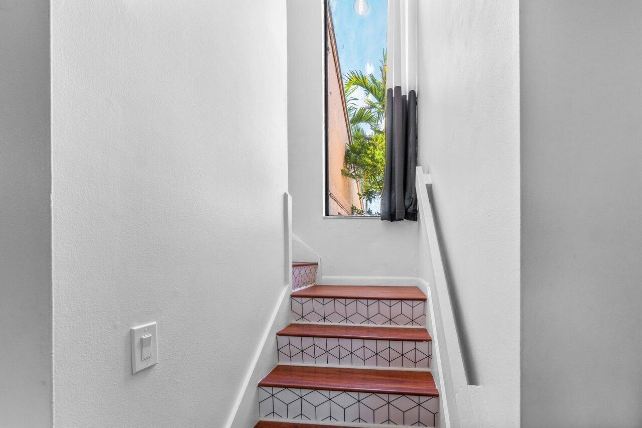 1149 NW 13th St #5 Boca Raton, FL 33486