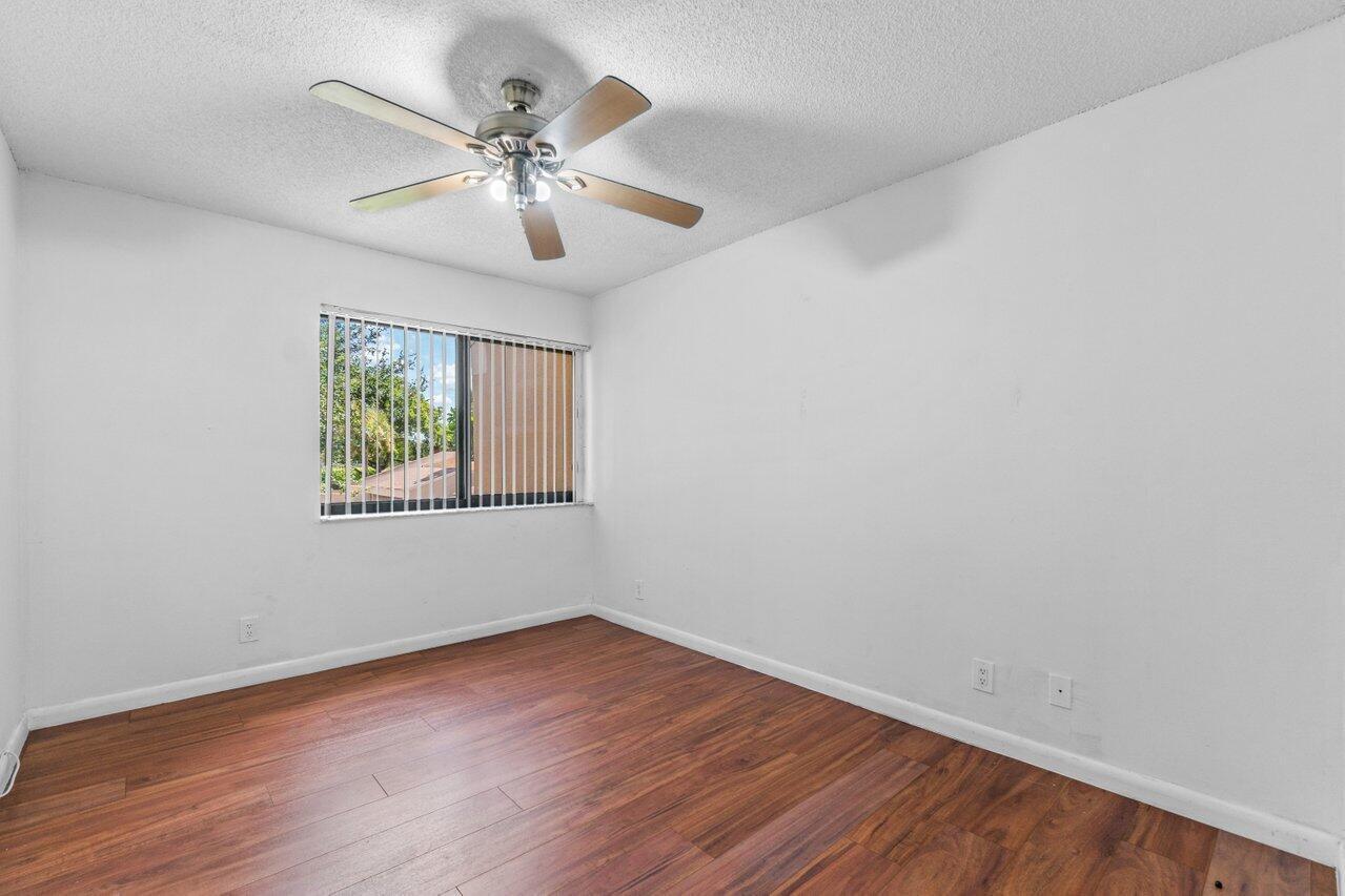 1149 NW 13th St #5 Boca Raton, FL 33486