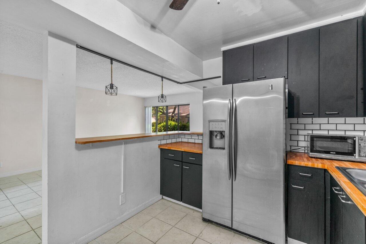 1149 NW 13th St #5 Boca Raton, FL 33486
