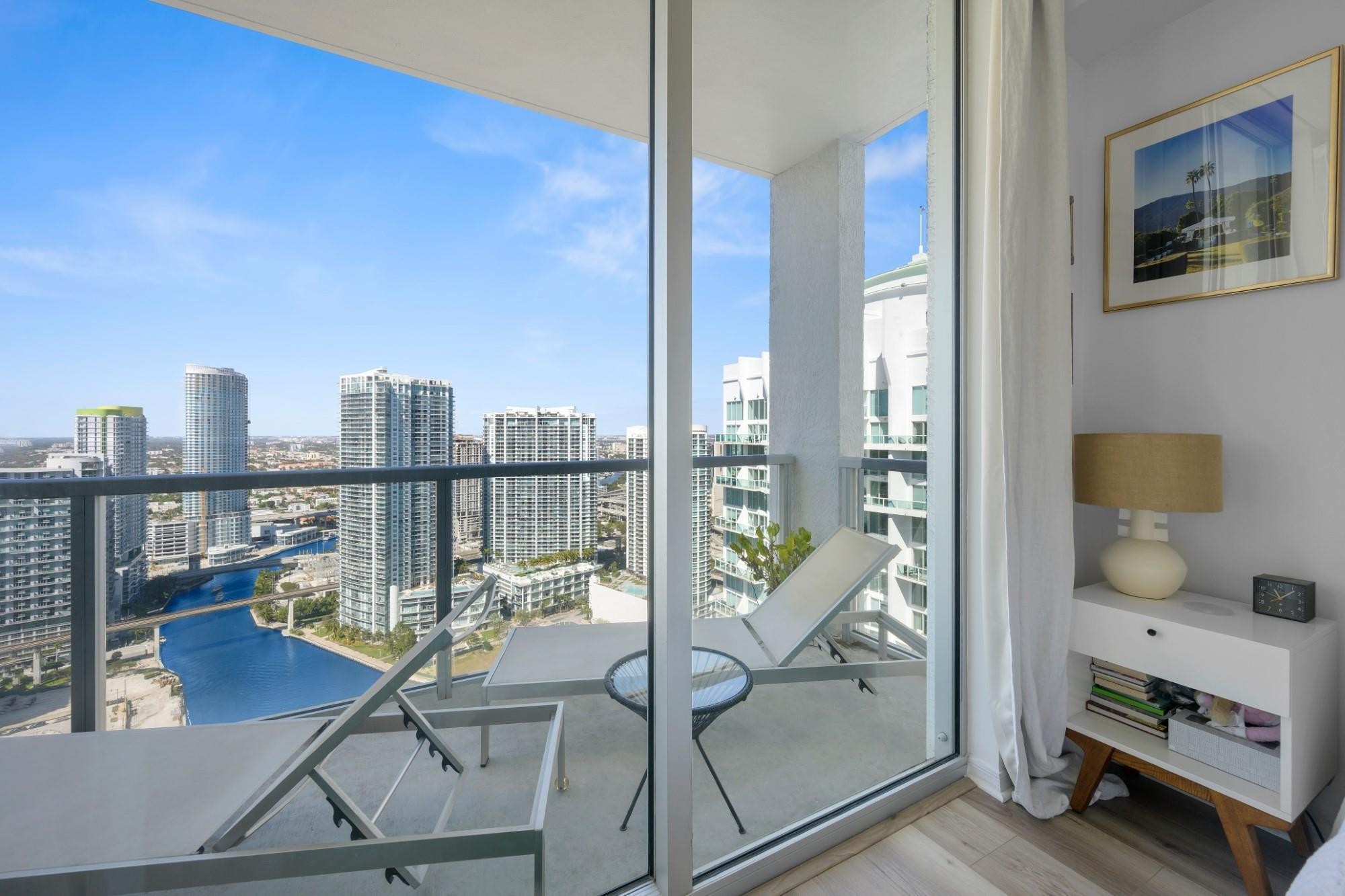 image 500 Brickell West20