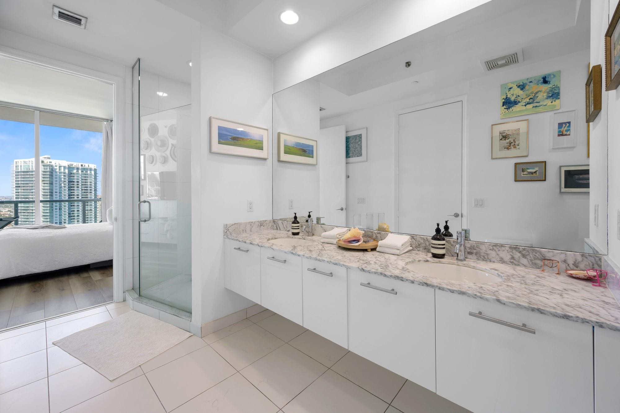 image 500 Brickell West21