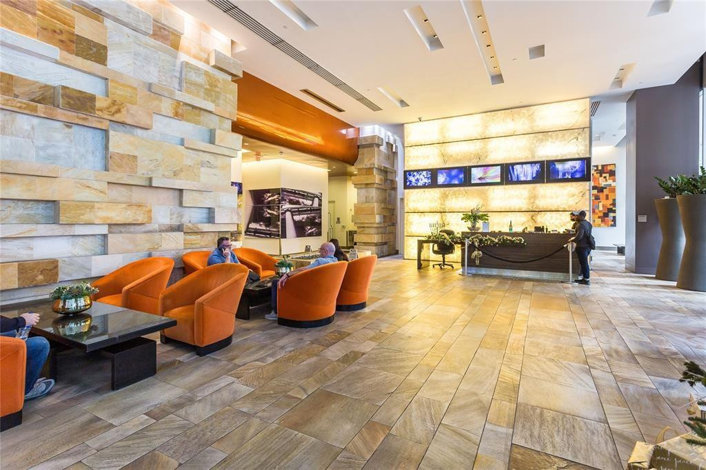 image 500 Brickell West23