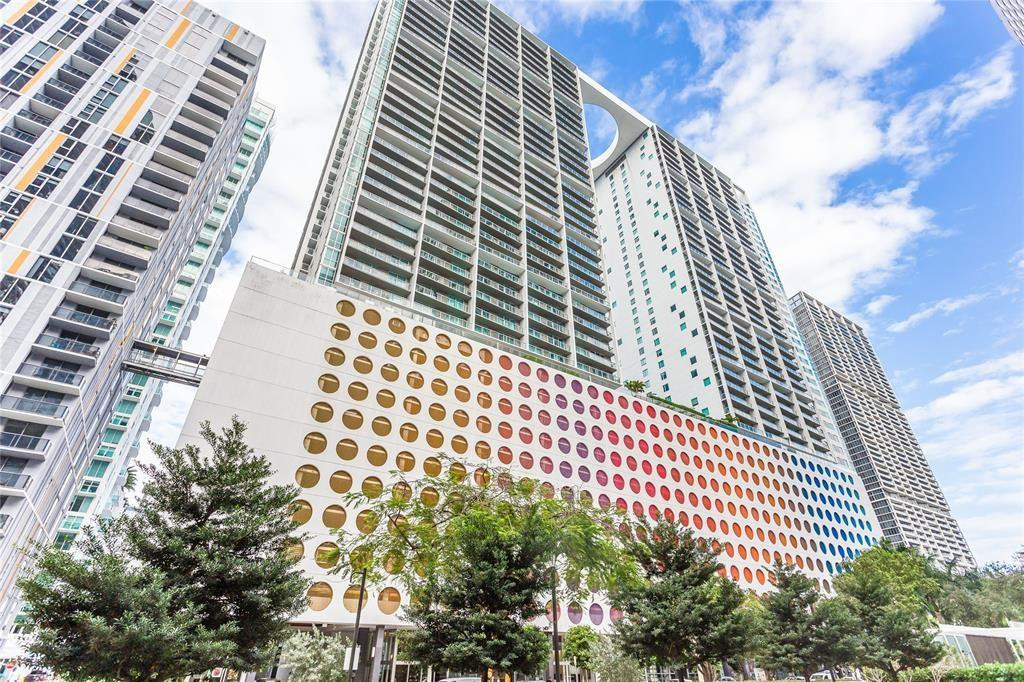 image 500 Brickell West3