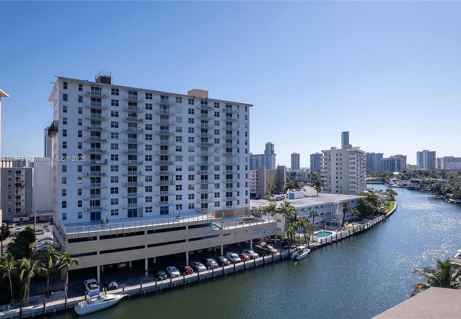 427 Golden Isles #9G