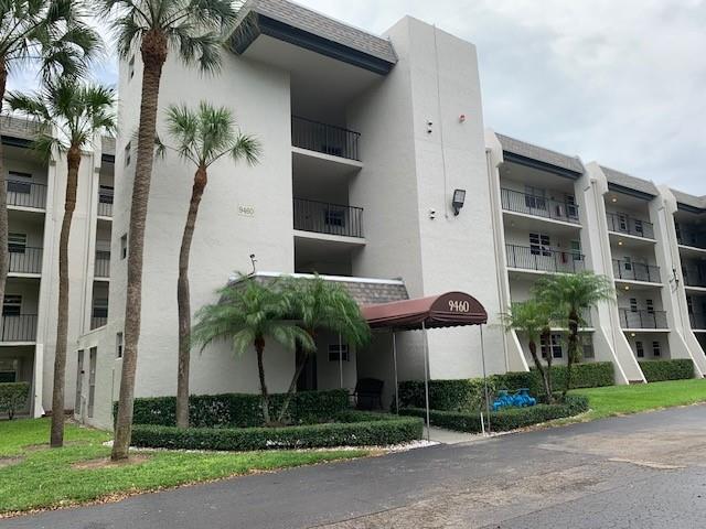 9460 Poinciana Pl #303