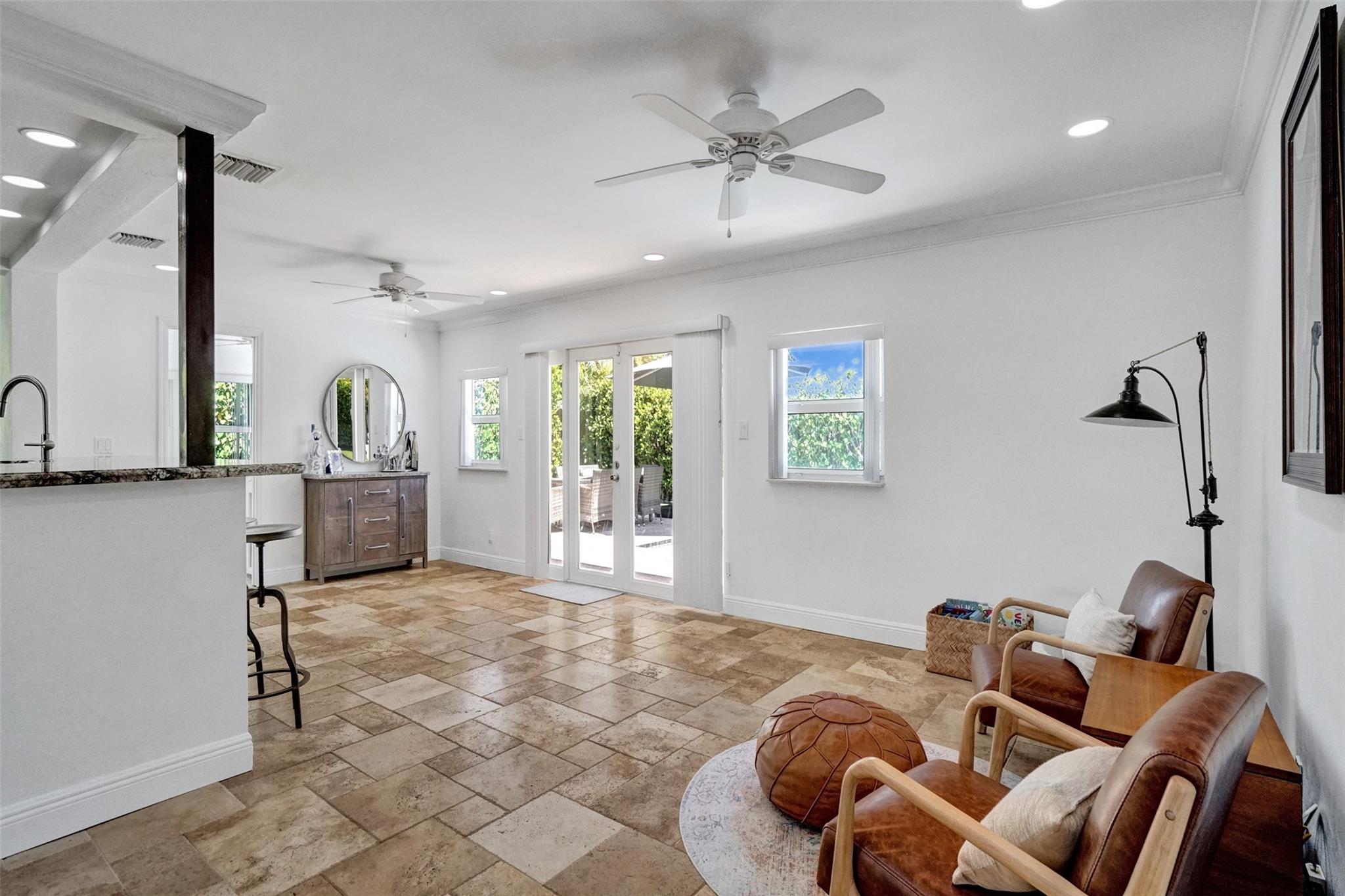 2185 NE 61st Ct Fort Lauderdale, FL 33308